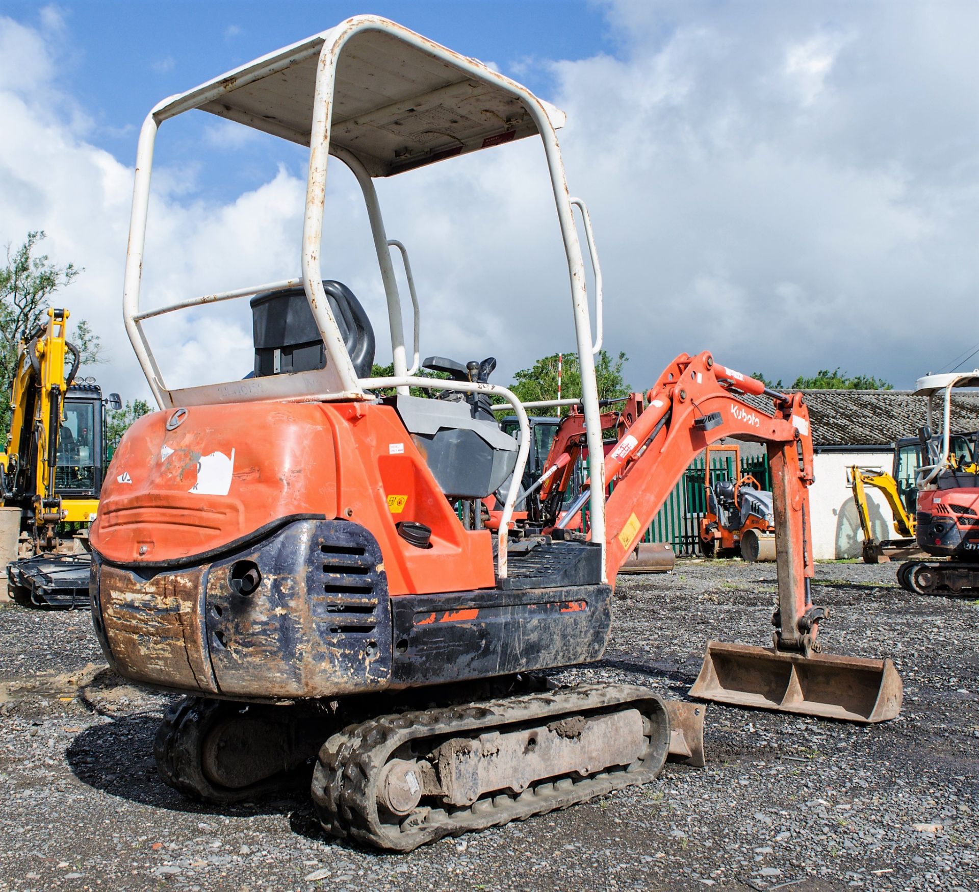 Kubota KX36-3 1.5 tonne rubber tracked excavator Year: 2005 S/N: 56816 Recorded Hours: 3559 blade, - Image 4 of 21