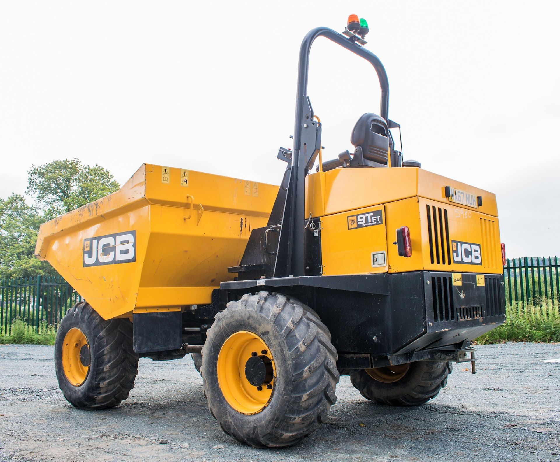 JCB 9T FT 9 tonne straight skip dumper Reg No: MA67 NUH   c/w V5 Road Reg Certificate Year: 2017 S/ - Image 4 of 20