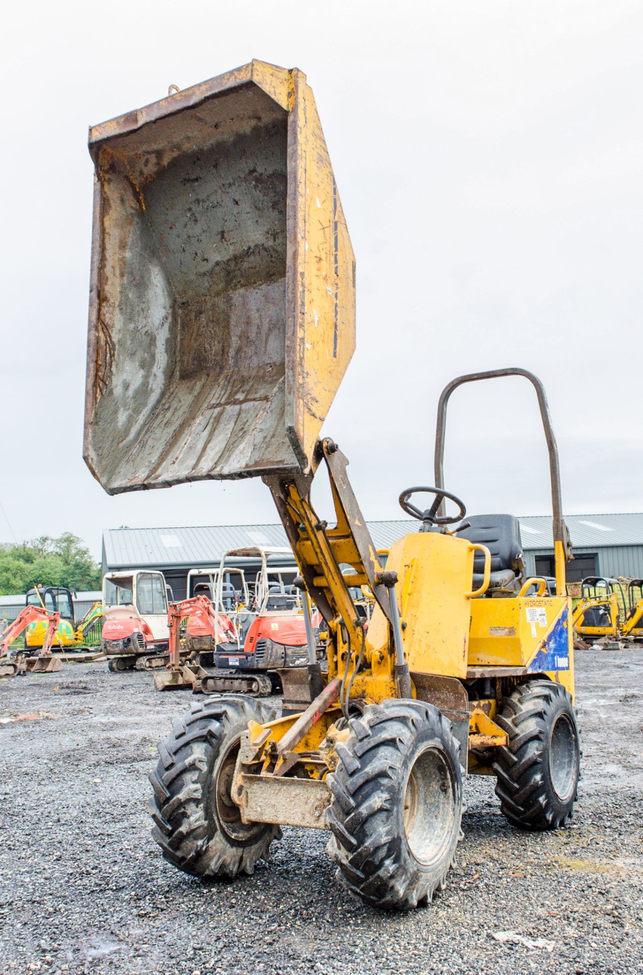 Thwaites 1 tonne hydrostatic dumper Year: 2006 S/N: 605A9416 Recorded Hours: 3065 220E0049 - Image 9 of 19