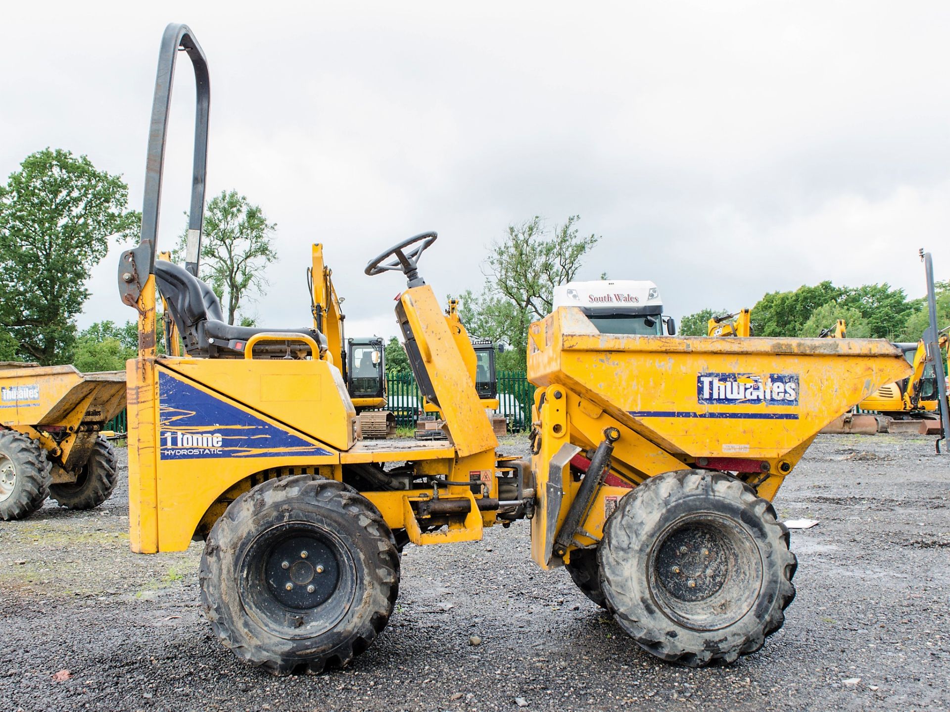 Thwaites 1 tonne hydrostatic hi-tip dumper Year: 2007 S/N: 707B1310 Recorded Hours: Not displayed ( - Image 8 of 19