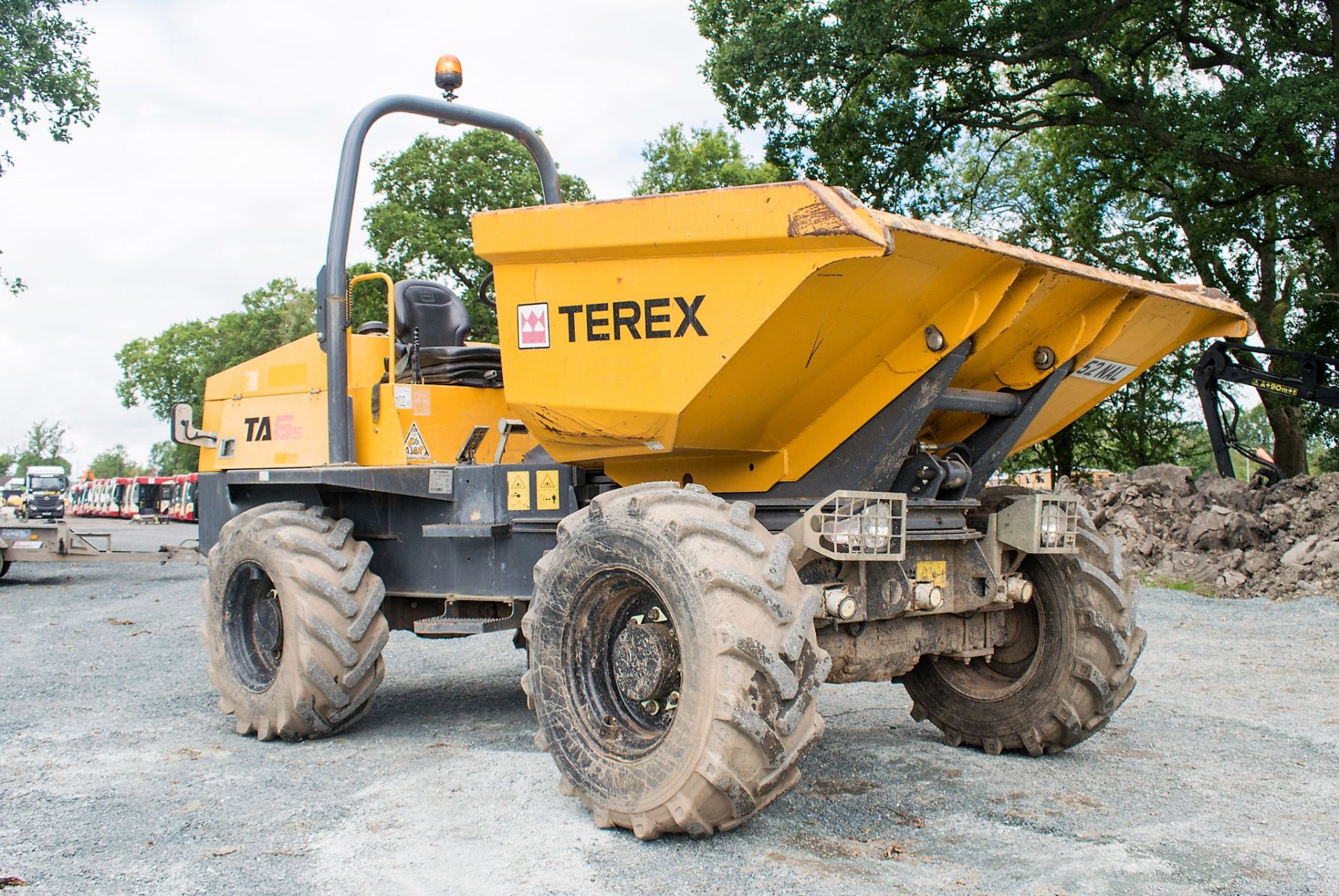 Terex 6 tonne swivel skip dumper Reg: Q452 NAL  c/w V5 Road Reg Certificate Year: 2014 S/N: - Image 2 of 20