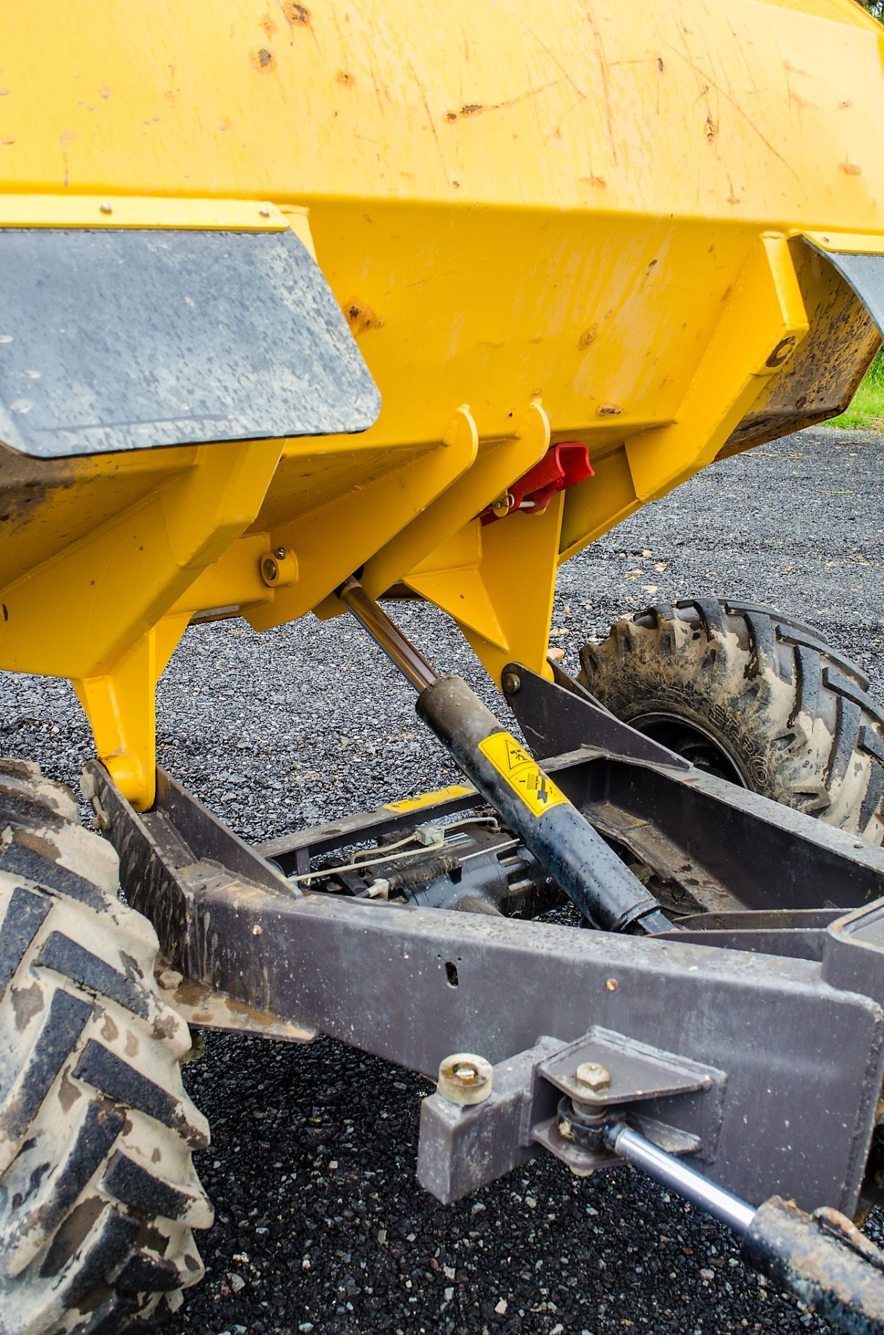 Mecalac TA3 3 tonne straight skip dumper Year: 2018 S/N: EJ2PA4267 Recorded Hours: 577 - Image 14 of 18