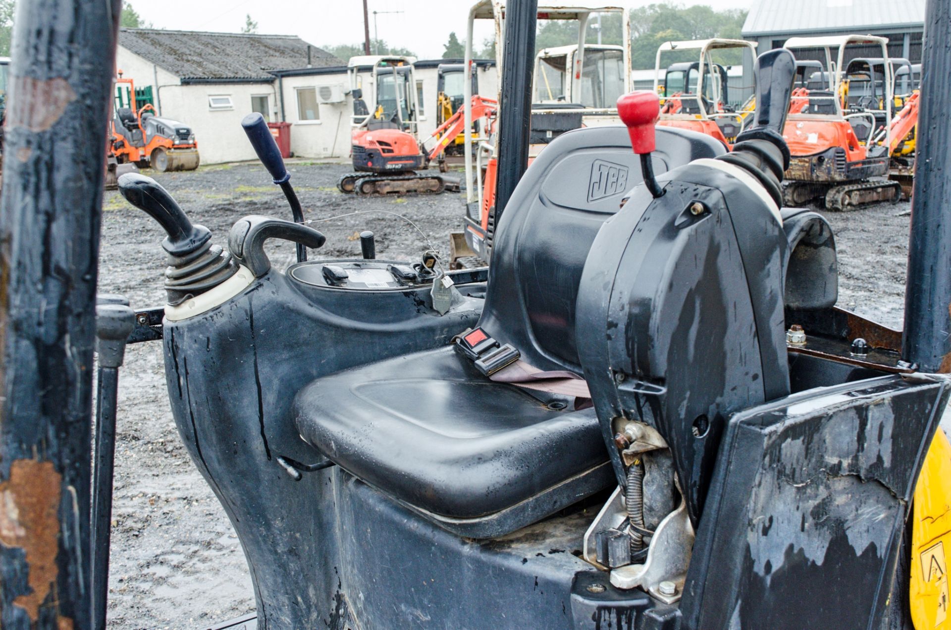 JCB 8014 CTS 1.5 tonne rubber tracked mini excavator Year: 2014 S/N: 2070518 Recorded Hours: 373 - Image 16 of 20