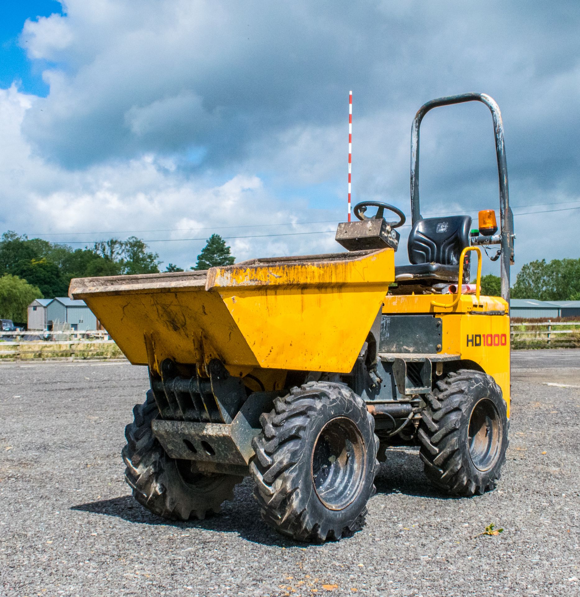 Terex HD1000 1 tonne high tip dumper Year: 2007 S/N: FJT578 Recorded Hours: 3375 1161 81343