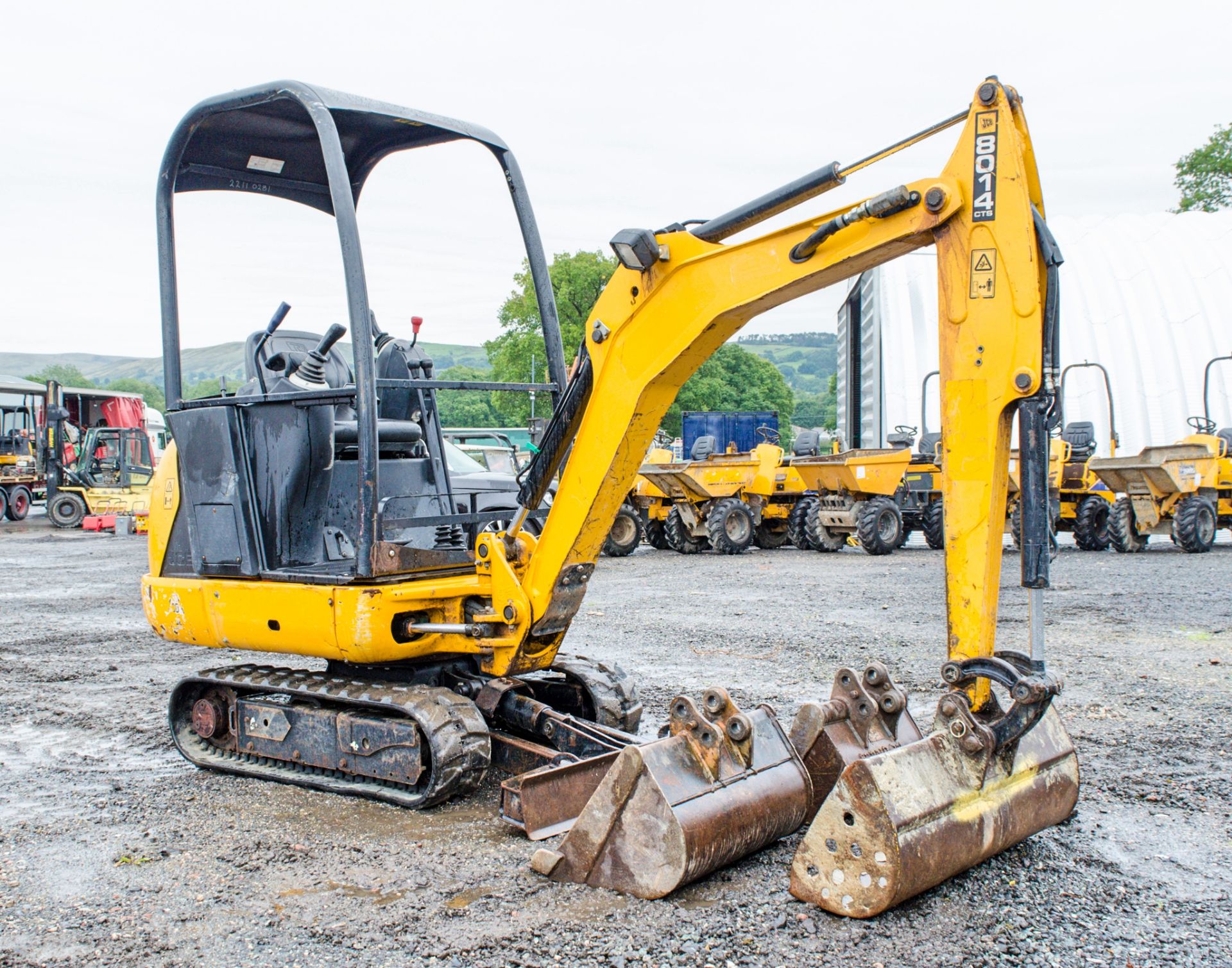 JCB 8014 CTS 1.5 tonne rubber tracked mini excavator Year: 2014 S/N: 2070494 Recorded Hours: 1025 - Image 2 of 20