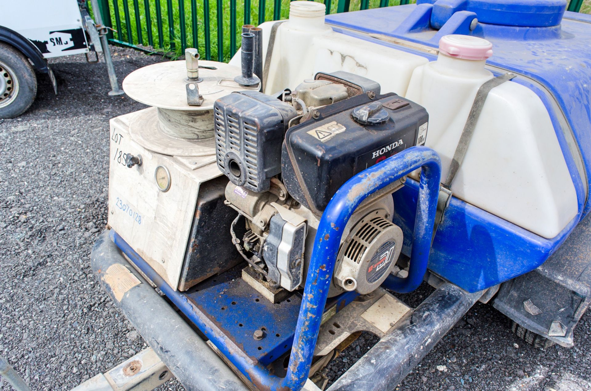 Fast tow diesel driven pressure washer bowser 23070128 - Image 3 of 3