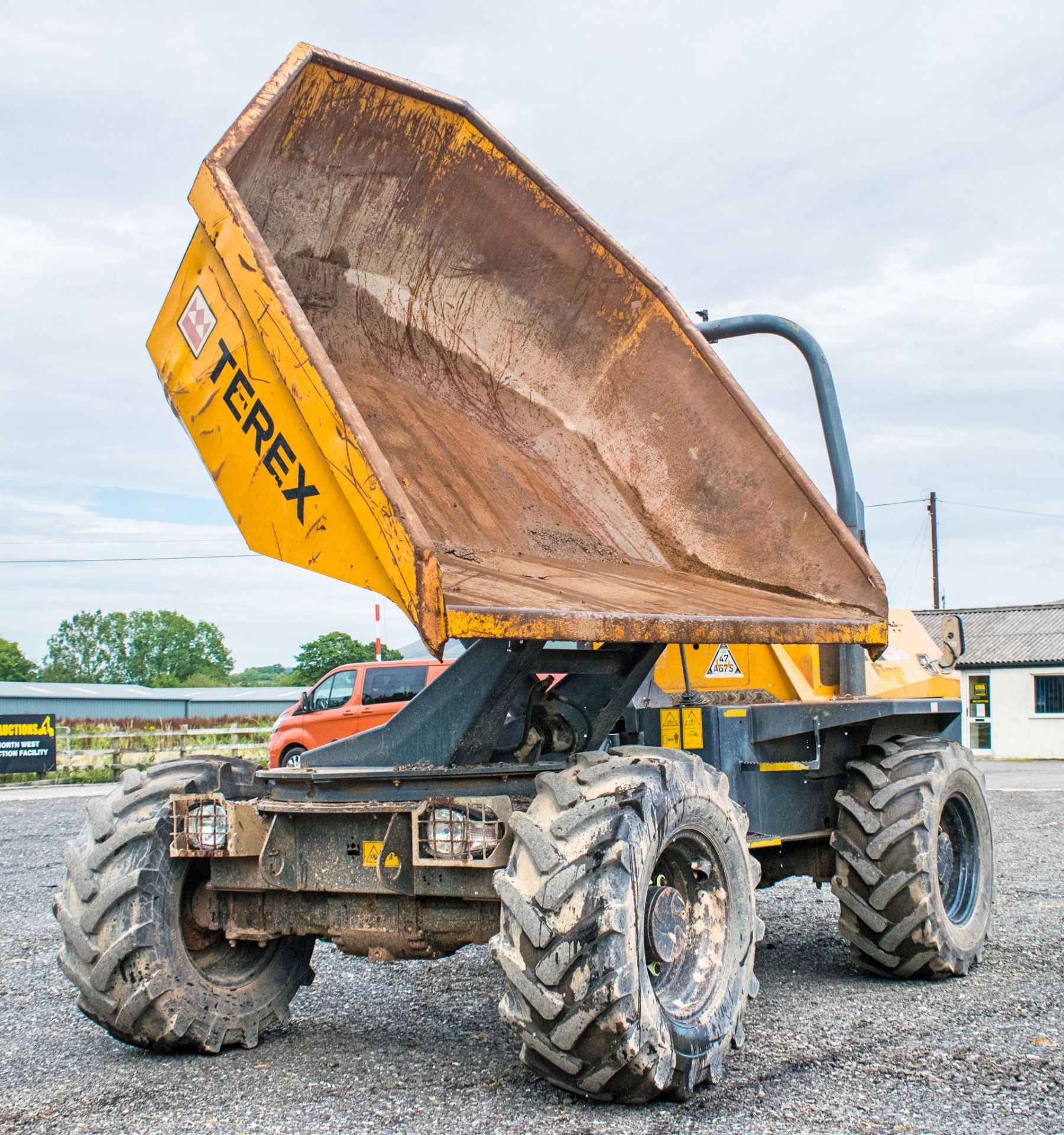 Terex 6 tonne swivel skip dumper Reg No: Q880 WAG   c/w V5 Road Reg Certificate Year: 2013 S/N: - Image 13 of 19