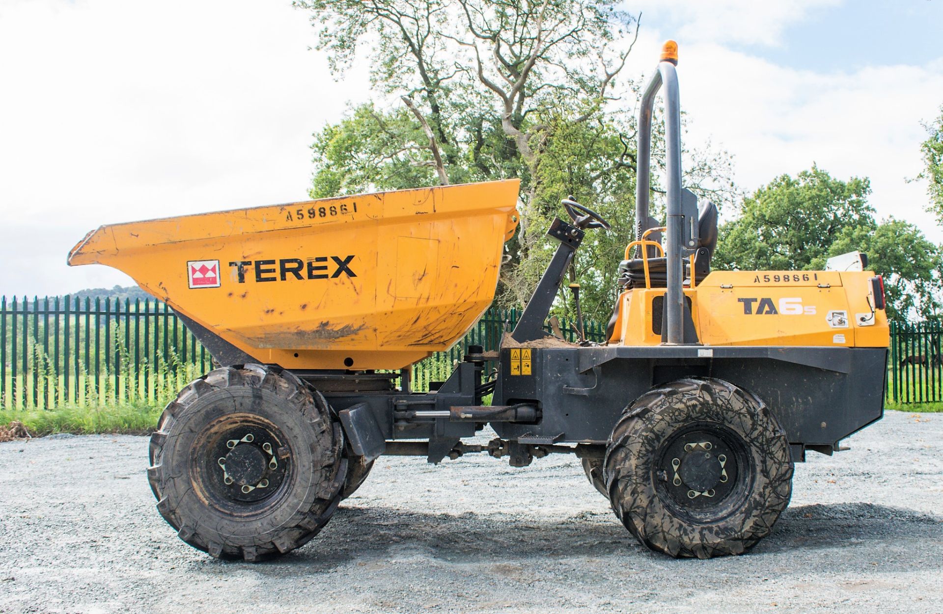 Terex 6 tonne swivel skip dumper Year: 2013 S/N: ED4MT4144 Recorded Hours: 1969 A598861 - Image 7 of 19