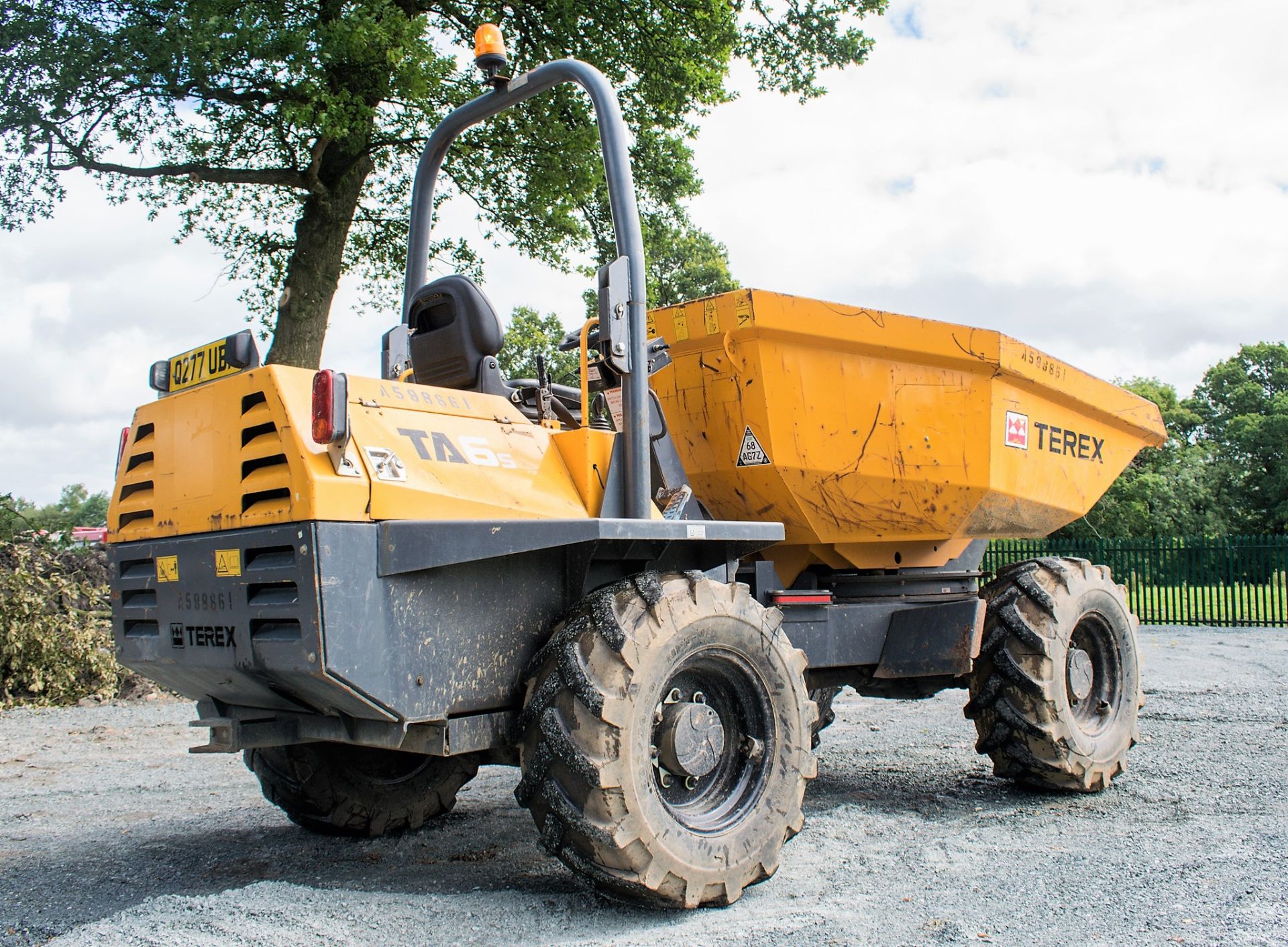 Terex 6 tonne swivel skip dumper Year: 2013 S/N: ED4MT4144 Recorded Hours: 1969 A598861 - Image 3 of 19