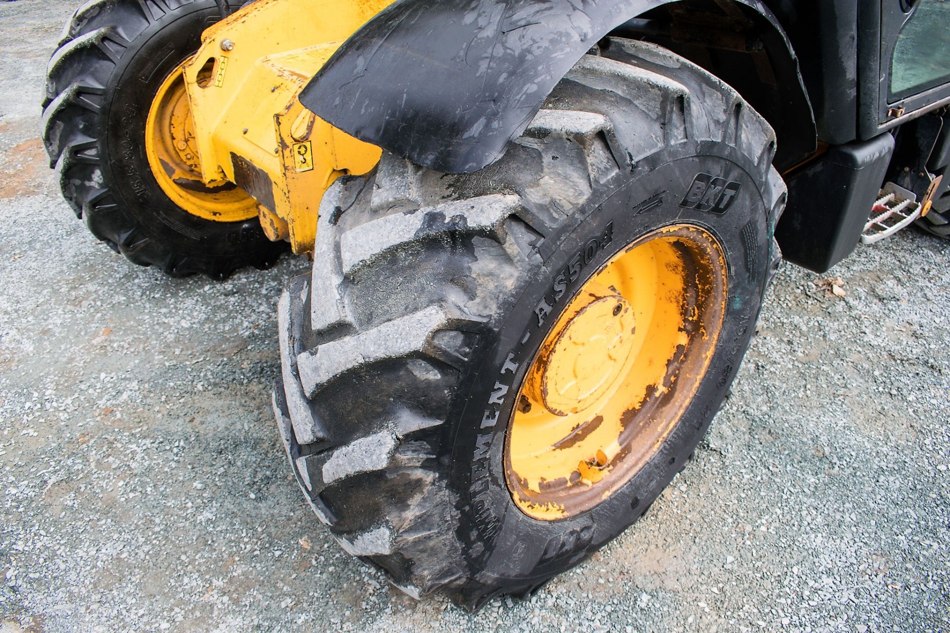 JCB 535-95 9.5 metre telescopic handler Registration Number: CX04 FME Year: 2004 S/N: 1066079 - Image 13 of 22