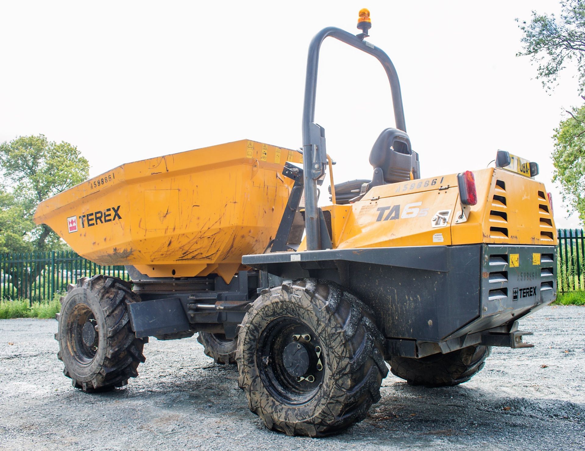 Terex 6 tonne swivel skip dumper Year: 2013 S/N: ED4MT4144 Recorded Hours: 1969 A598861 - Image 4 of 19