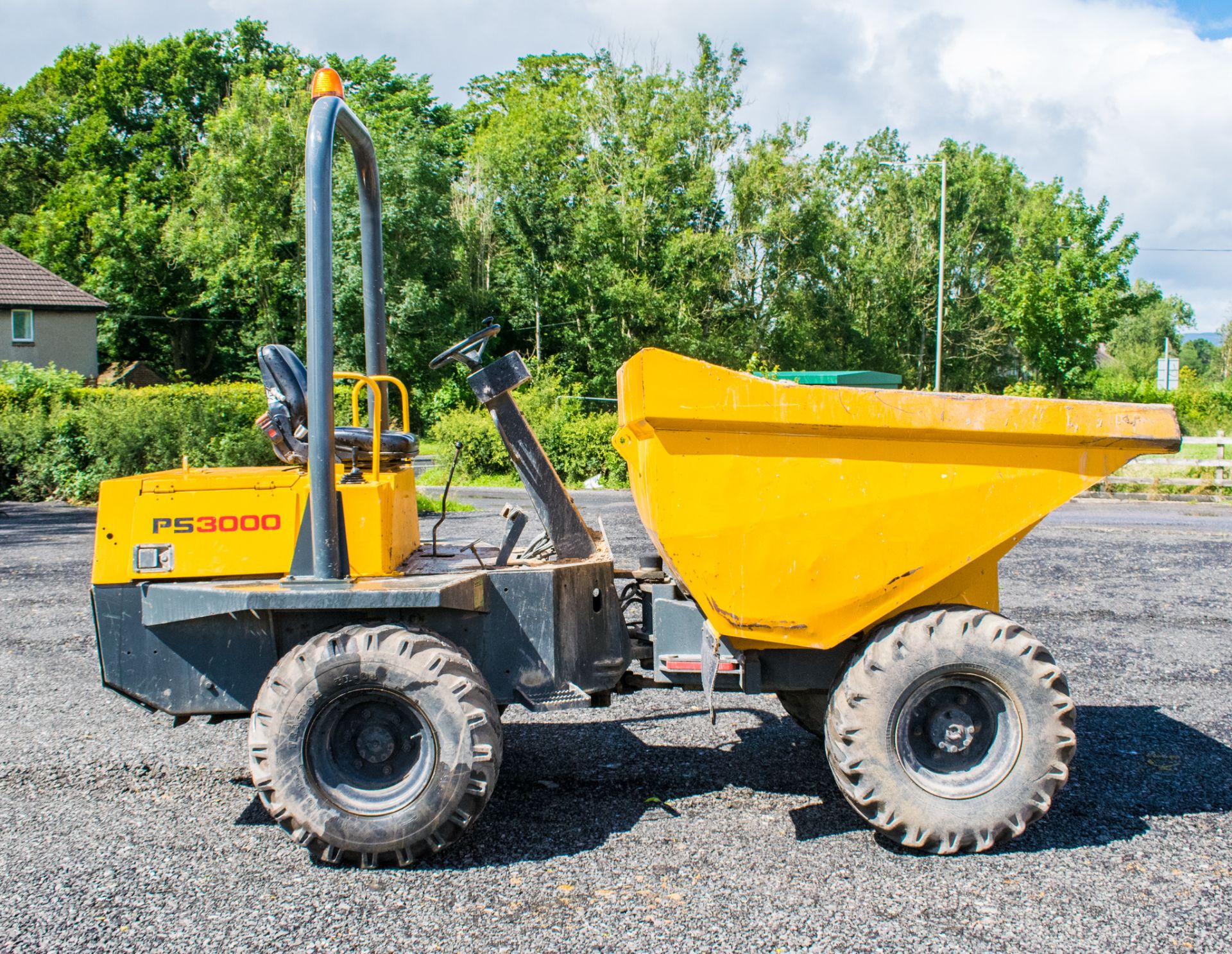 Benford Terex 3 tonne straight skip - Image 8 of 19