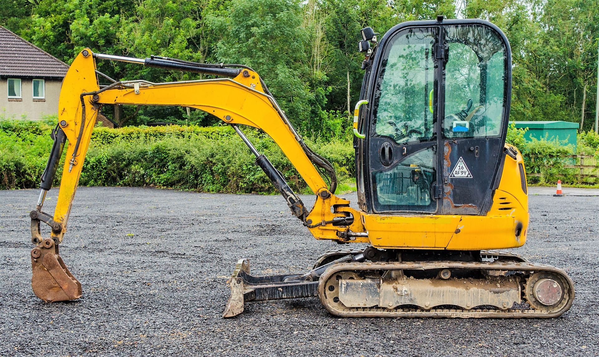 JCB 8030 3 tonne rubber tracked mini excavator Year: 2012 S/N: 2021567 Recorded Hours: 3523 blade, - Image 8 of 21