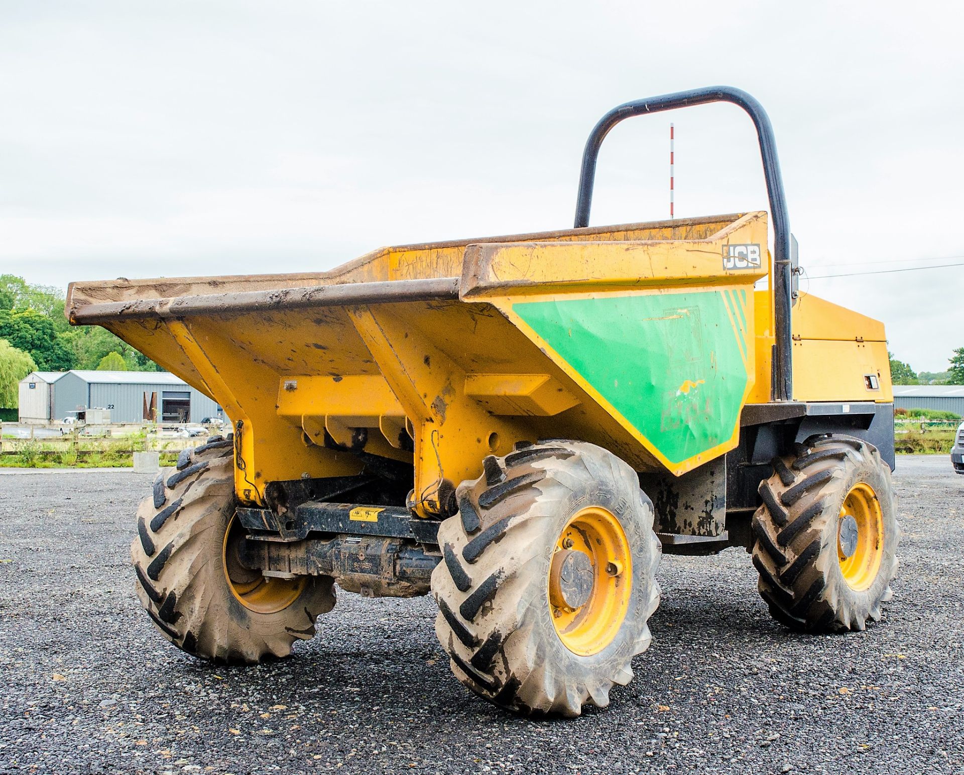 JCB 6 tonne straight skip dumper Year: 2015 S/N: RK6969 Recorded Hours: Not displayed (Clock