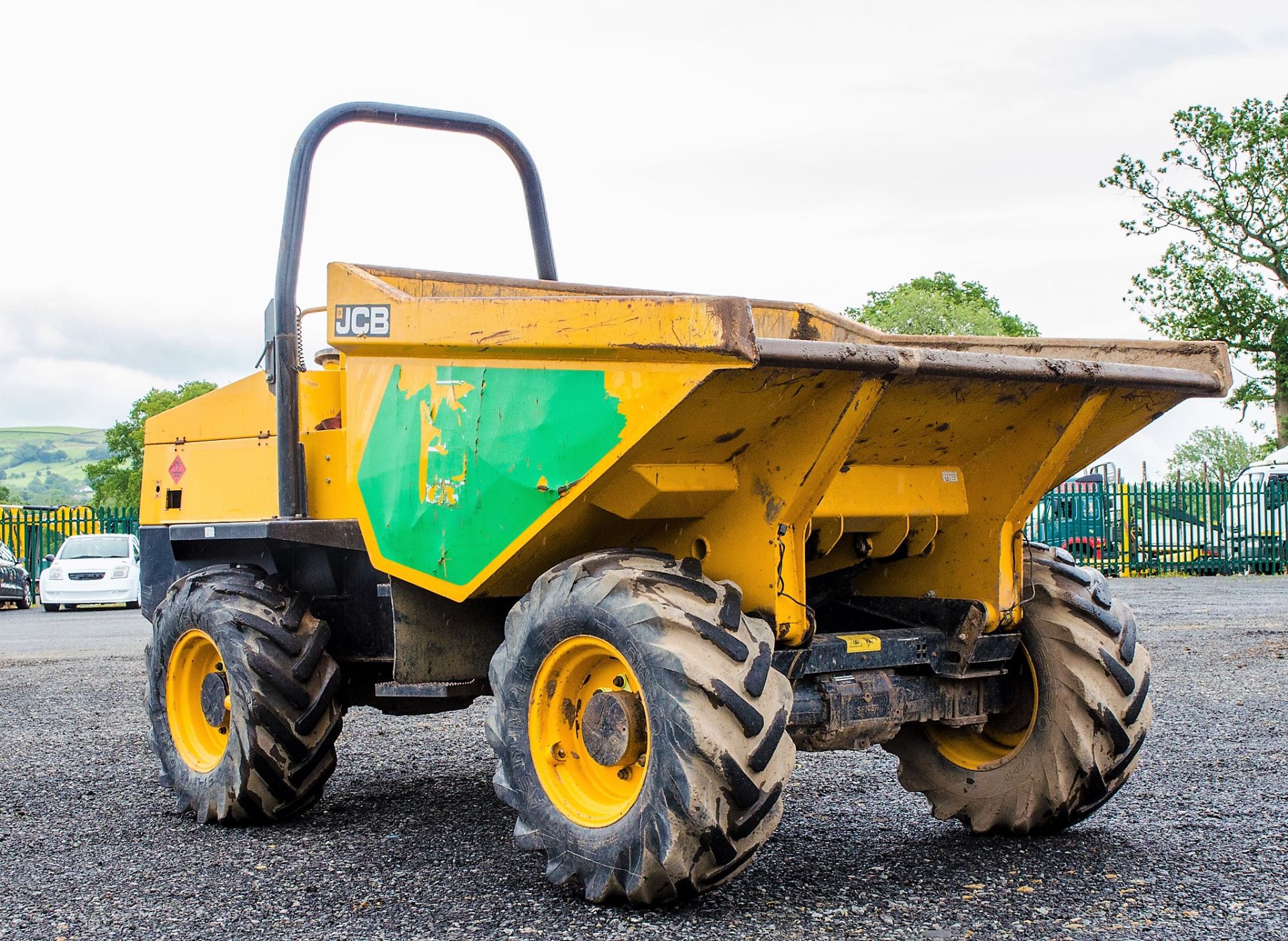 JCB 6 tonne straight skip dumper Year: 2015 S/N: RK6969 Recorded Hours: Not displayed (Clock - Image 2 of 18