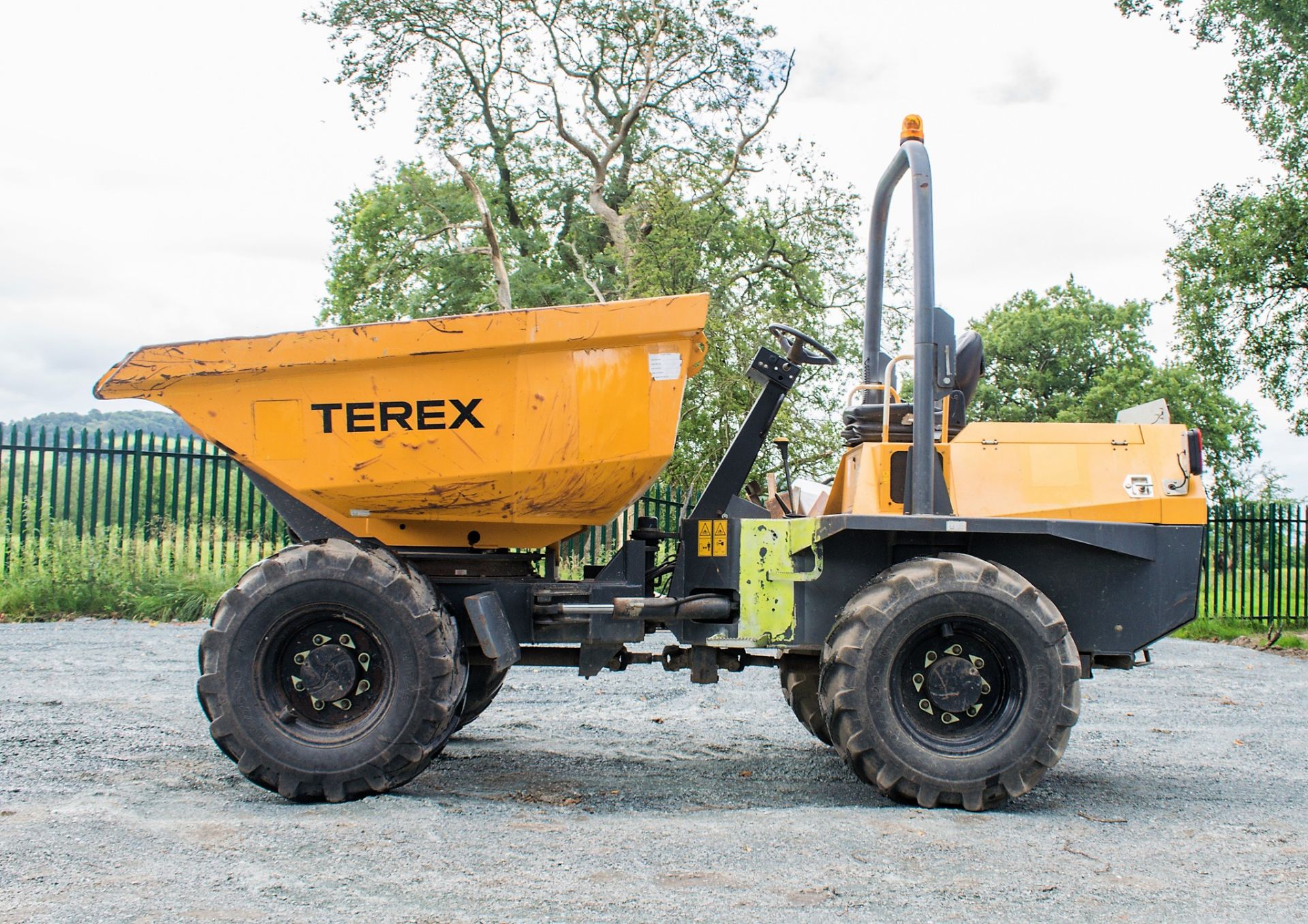 Terex 6 tonne swivel skip dumper Year: 2013 S/N: ED8MT443 Recorded Hours: 1287 A598840 - Image 7 of 20