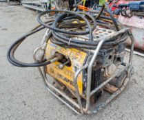 JCB Beaver petrol driven hydraulic power pack c/w hoses A627454