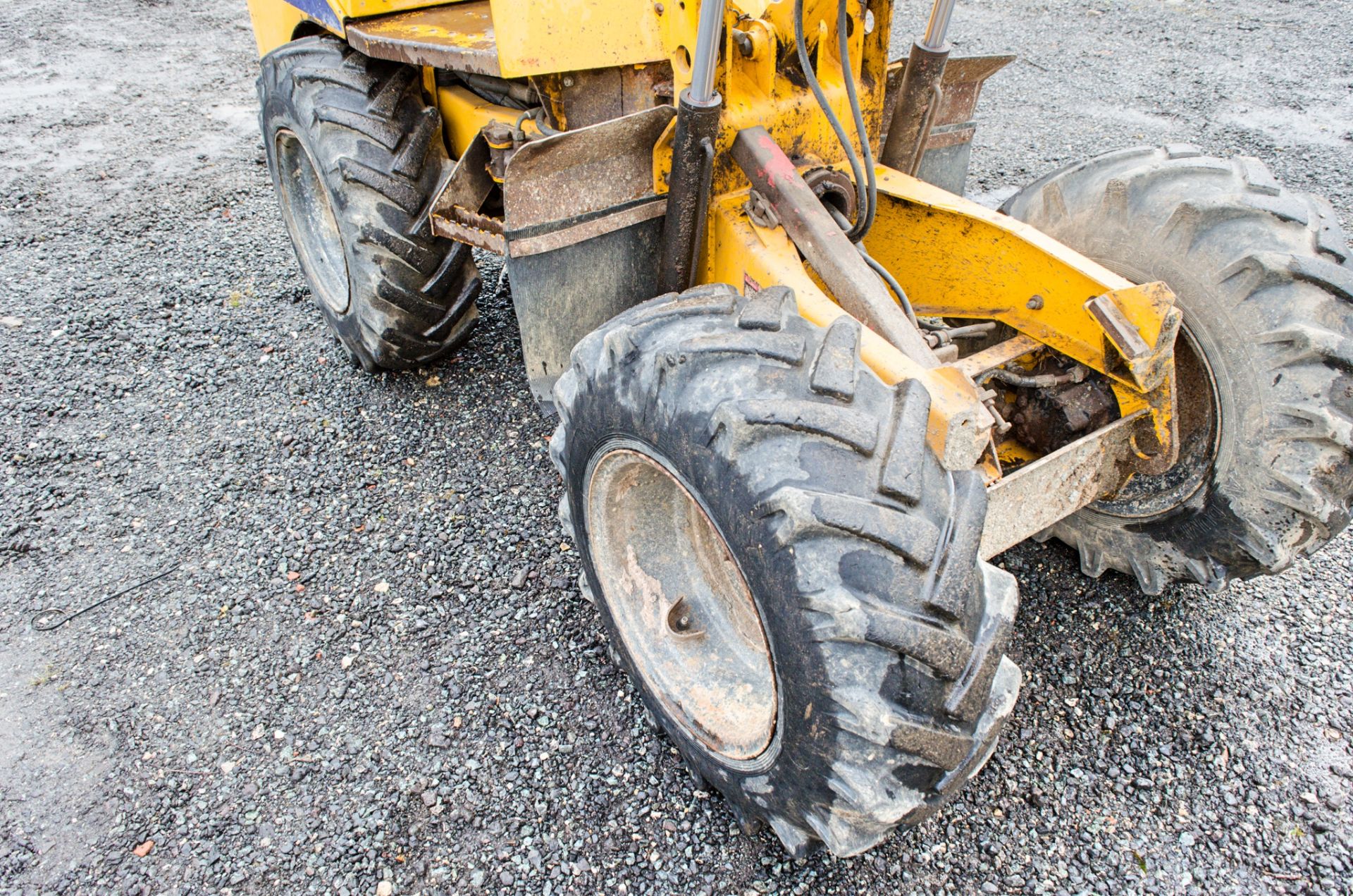 Thwaites 1 tonne hydrostatic dumper Year: 2006 S/N: 605A9416 Recorded Hours: 3065 220E0049 - Image 13 of 19