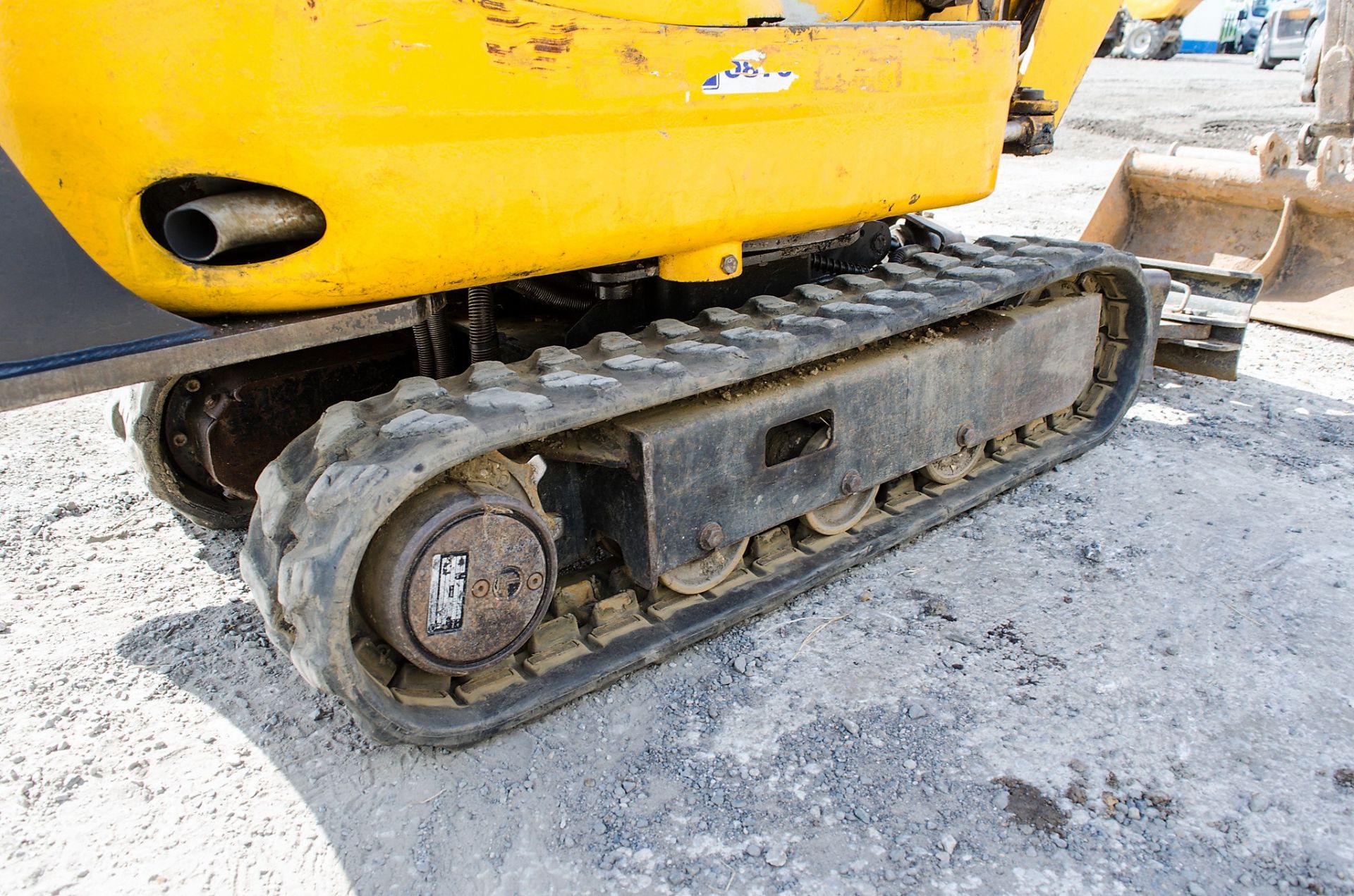 JCB 8008 0.8 tonne rubber tracked micro excavator Year: 2005 S/N: 1148435 Recorded Hours: 3261 - Image 9 of 19