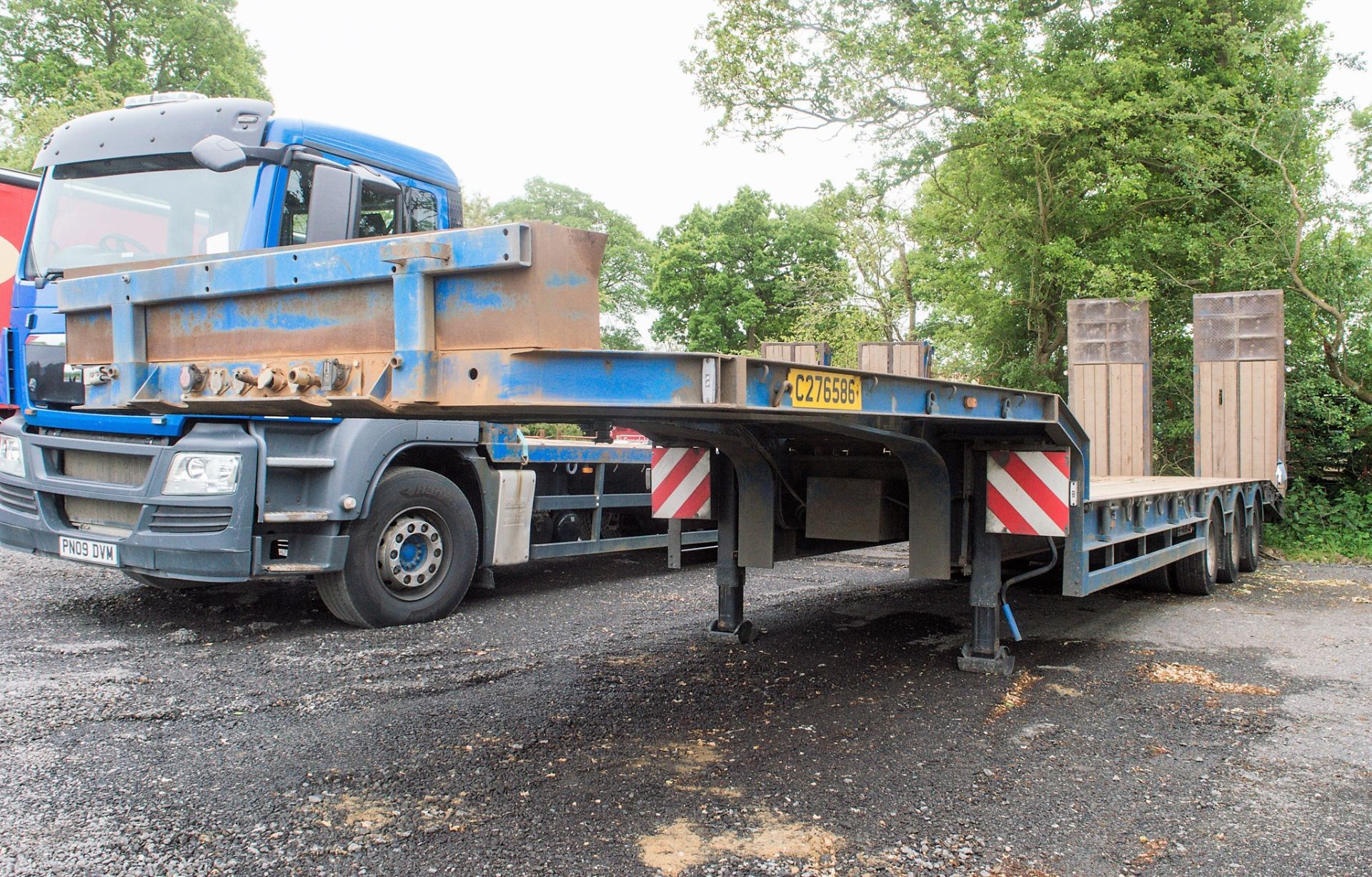 King GTS 44 tri axle step frame low loader Year: 2008 S/N: 894081 Ministry No: C276586 c/w