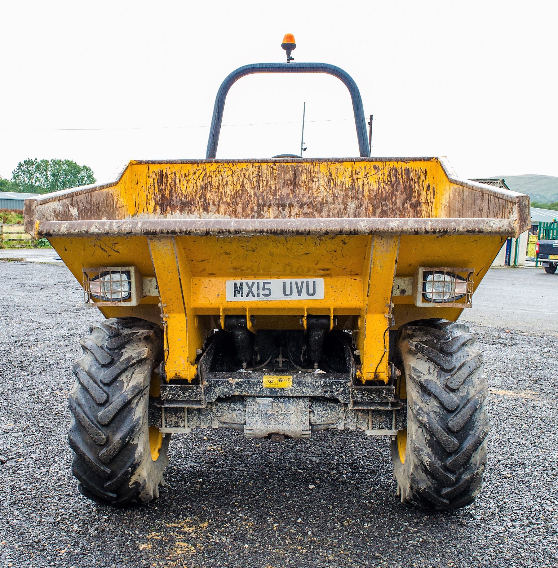 JCB 6 tonne straight skip dumper Reg No: MX15 UVU    c/w V5 Road Reg Certificate Year: 2015 S/N: - Image 5 of 20