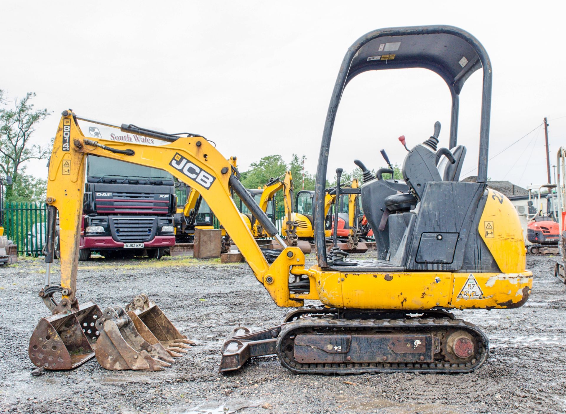 JCB 8014 CTS 1.5 tonne rubber tracked mini excavator Year: 2014 S/N: 2073493 Recorded Hours: 1892 - Image 7 of 20