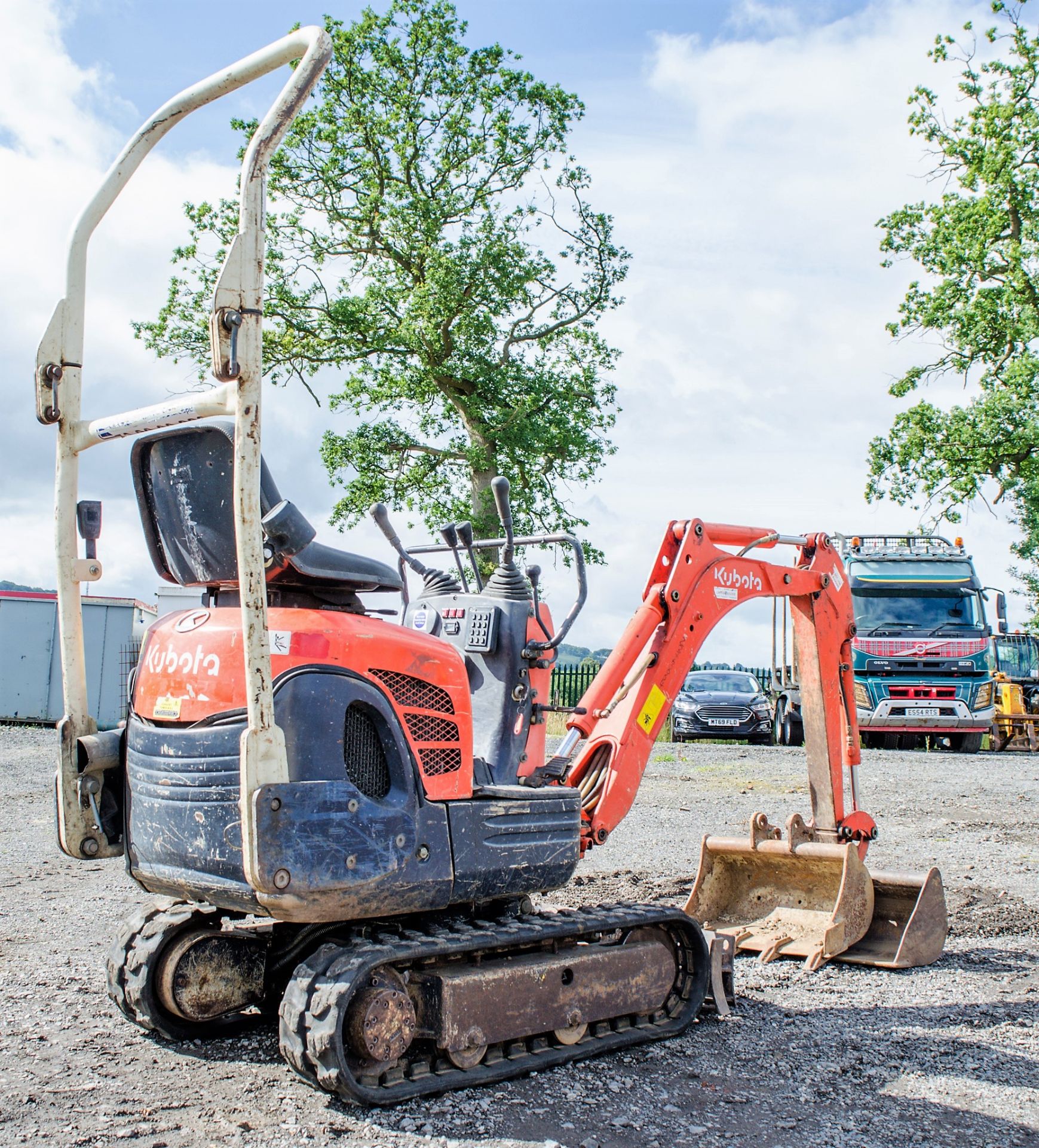 Kubota K008-3 0.8 tonne rubber tracked micro excavator Year: 2007 S/N: 17838 Recorded Hours: 2350 - Image 3 of 19