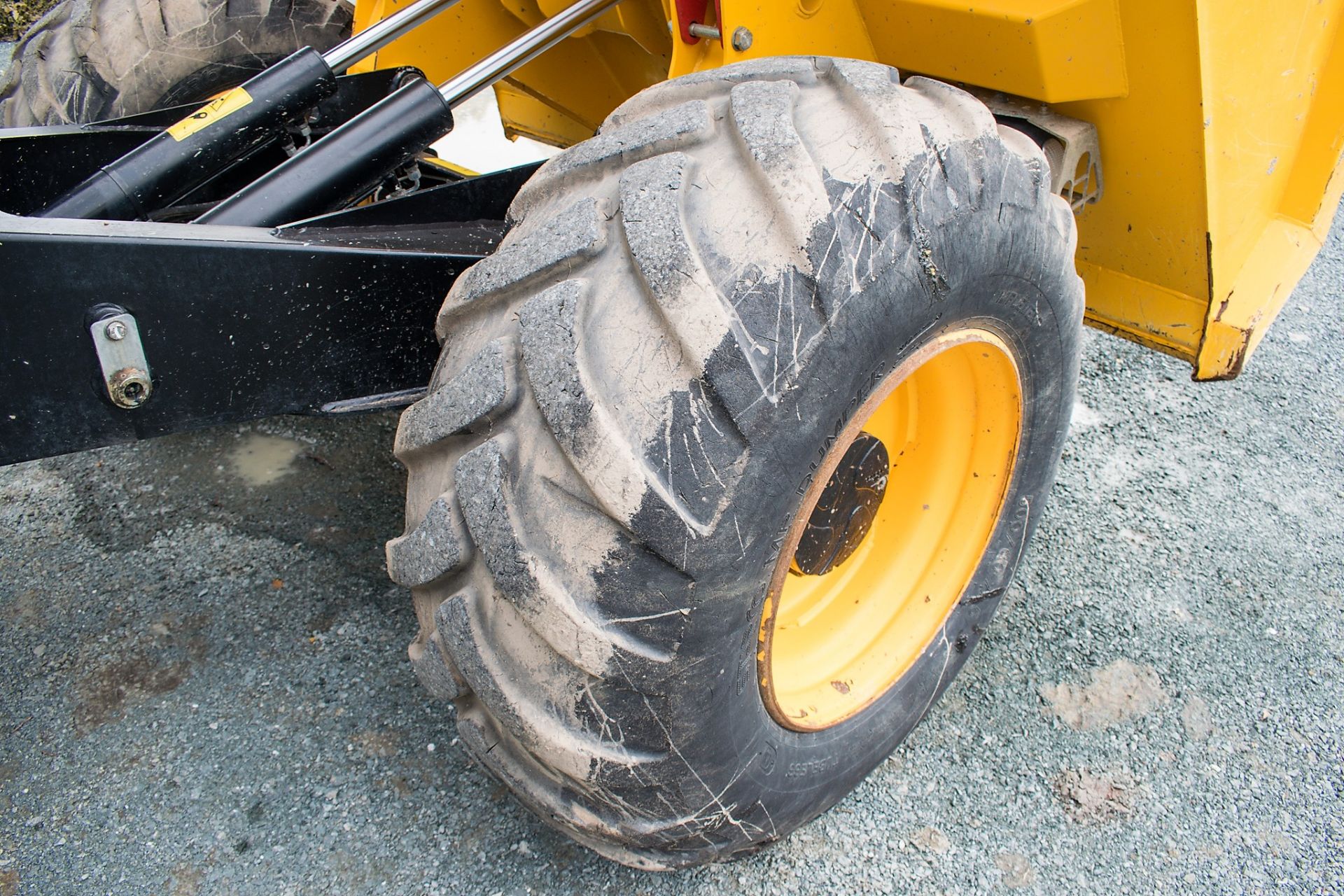 JCB 9T FT 9 tonne straight skip dumper Reg No: MA67 NUH   c/w V5 Road Reg Certificate Year: 2017 S/ - Image 16 of 20