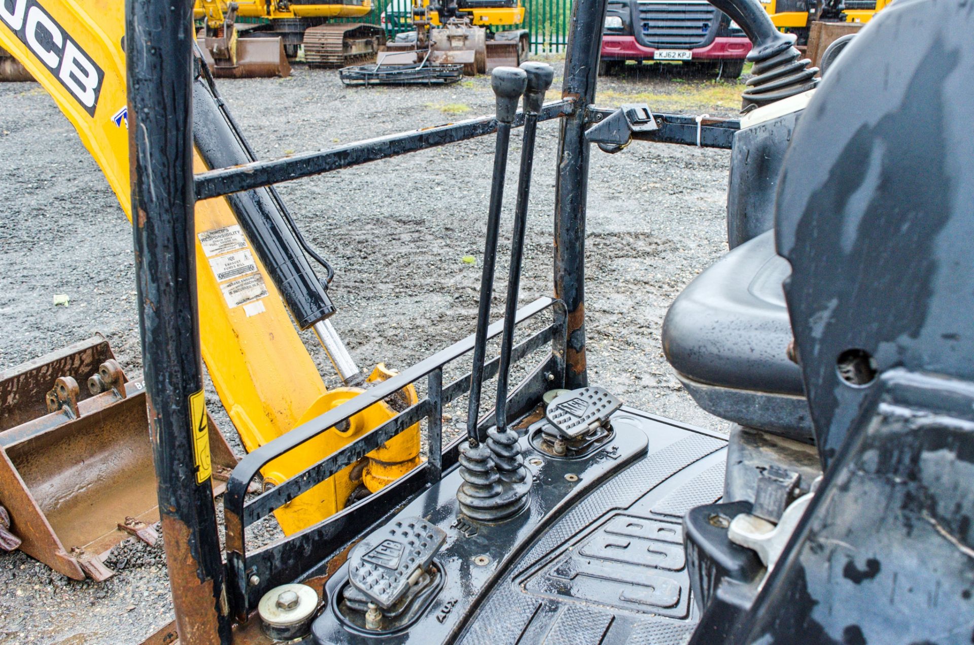 JCB 8014 CTS 1.5 tonne rubber tracked mini excavator Year: 2014 S/N: 2070518 Recorded Hours: 373 - Image 18 of 20