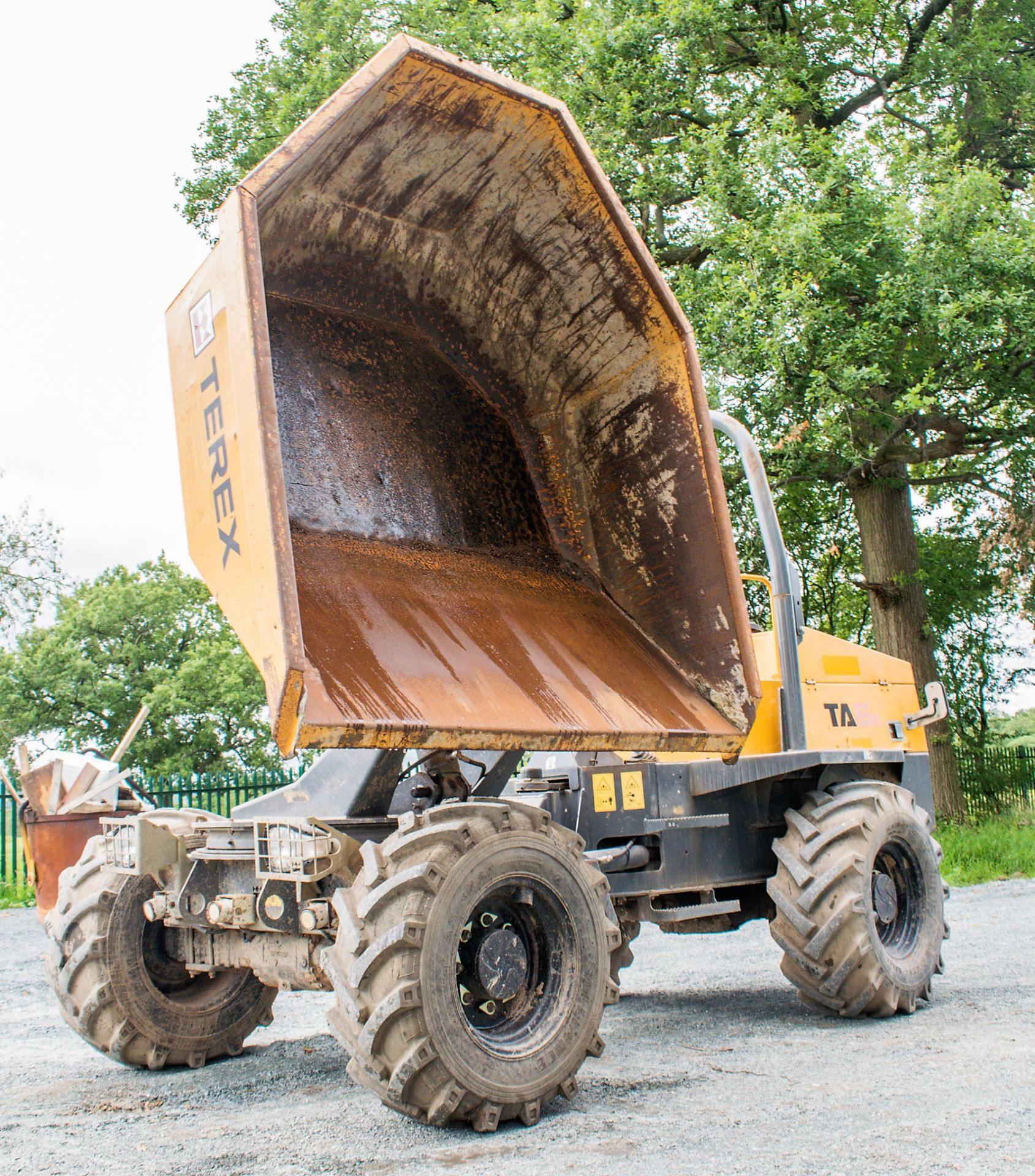 Terex 6 tonne swivel skip dumper Reg: Q452 NAL  c/w V5 Road Reg Certificate Year: 2014 S/N: - Image 9 of 20