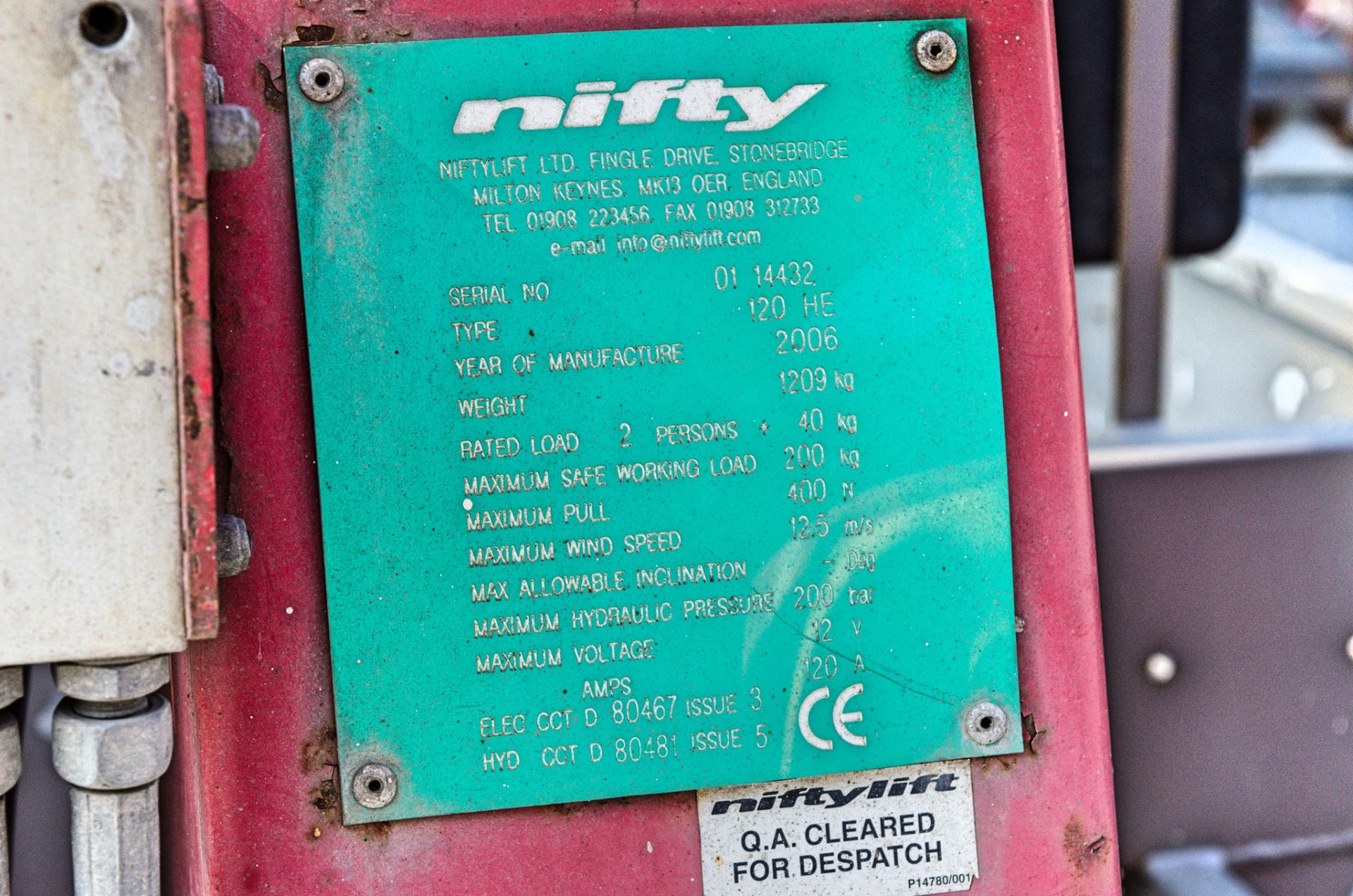 Nifty 120 HE battery electric fast tow access platform  S/N: 0114432 - Image 13 of 13