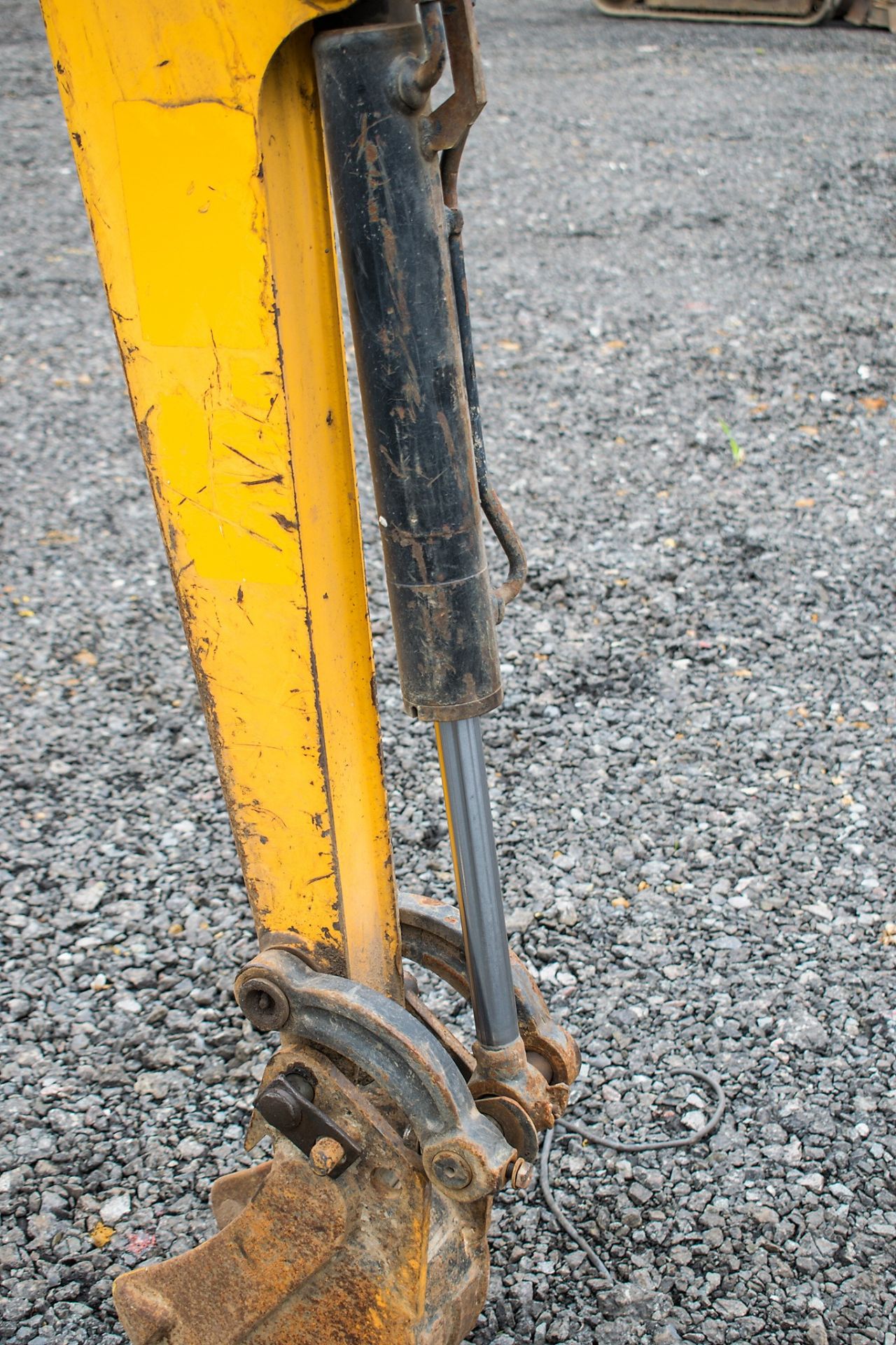 JCB 8016 CTS 1.5 tonne rubber tracked mini excavator Year: 2014 S/N: 2071572 Recorded Hours: 1974 - Image 15 of 25