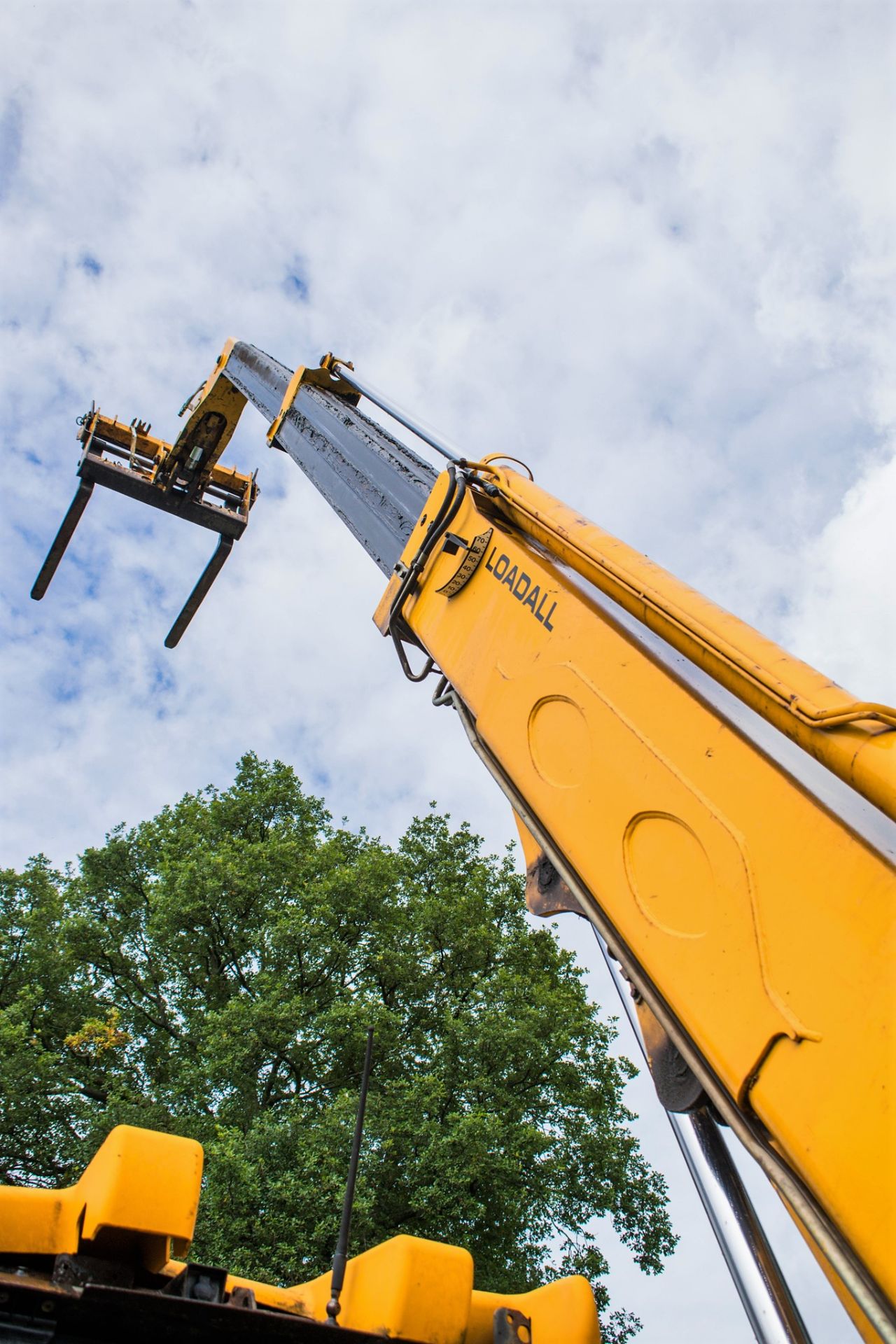 JCB 535-95 9.5 metre telescopic handler Registration Number: CX04 FME Year: 2004 S/N: 1066079 - Image 10 of 22