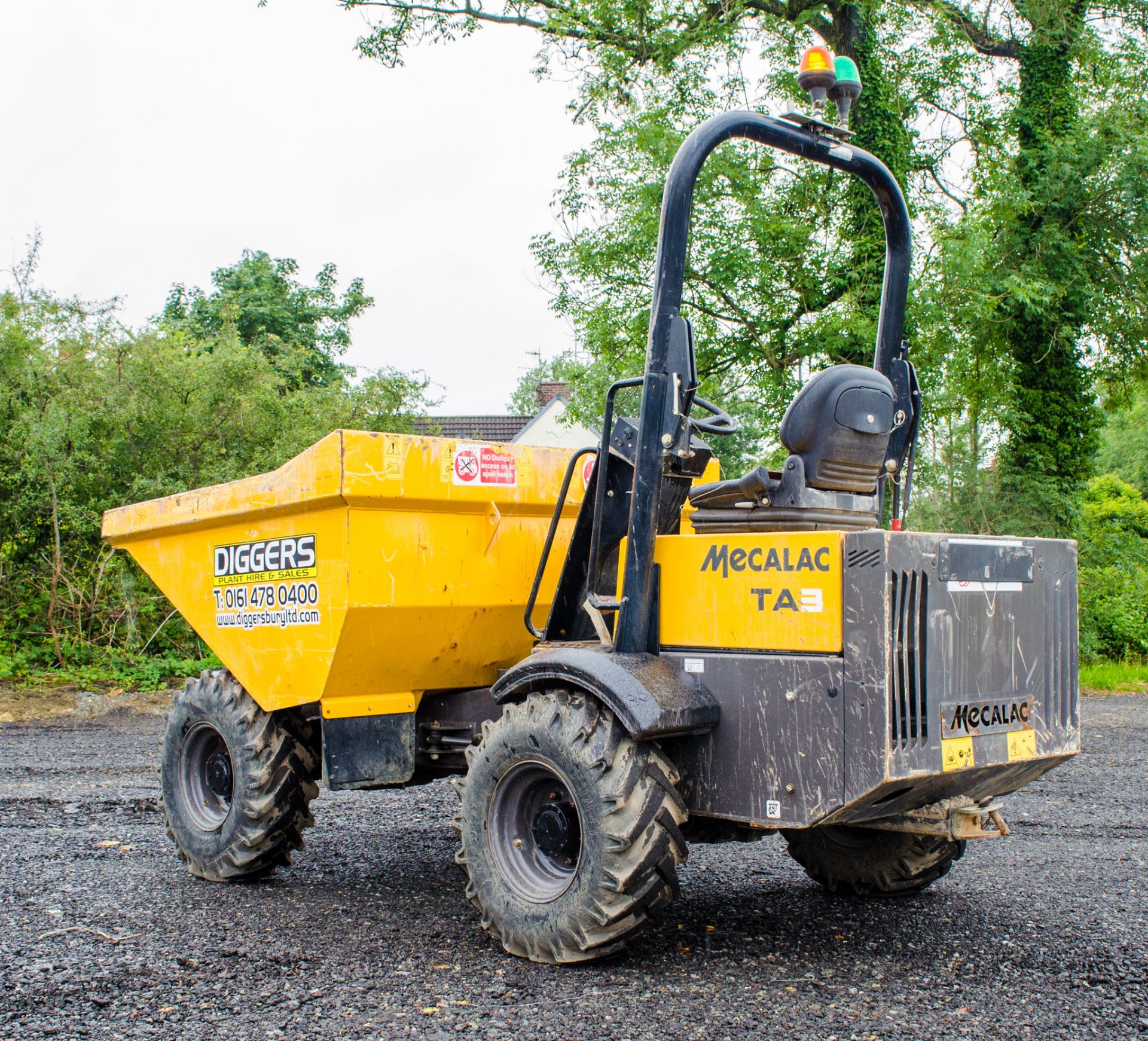 Mecalac TA3 3 tonne straight skip dumper Year: 2018 S/N: EJ2PA4267 Recorded Hours: 577 - Image 4 of 18