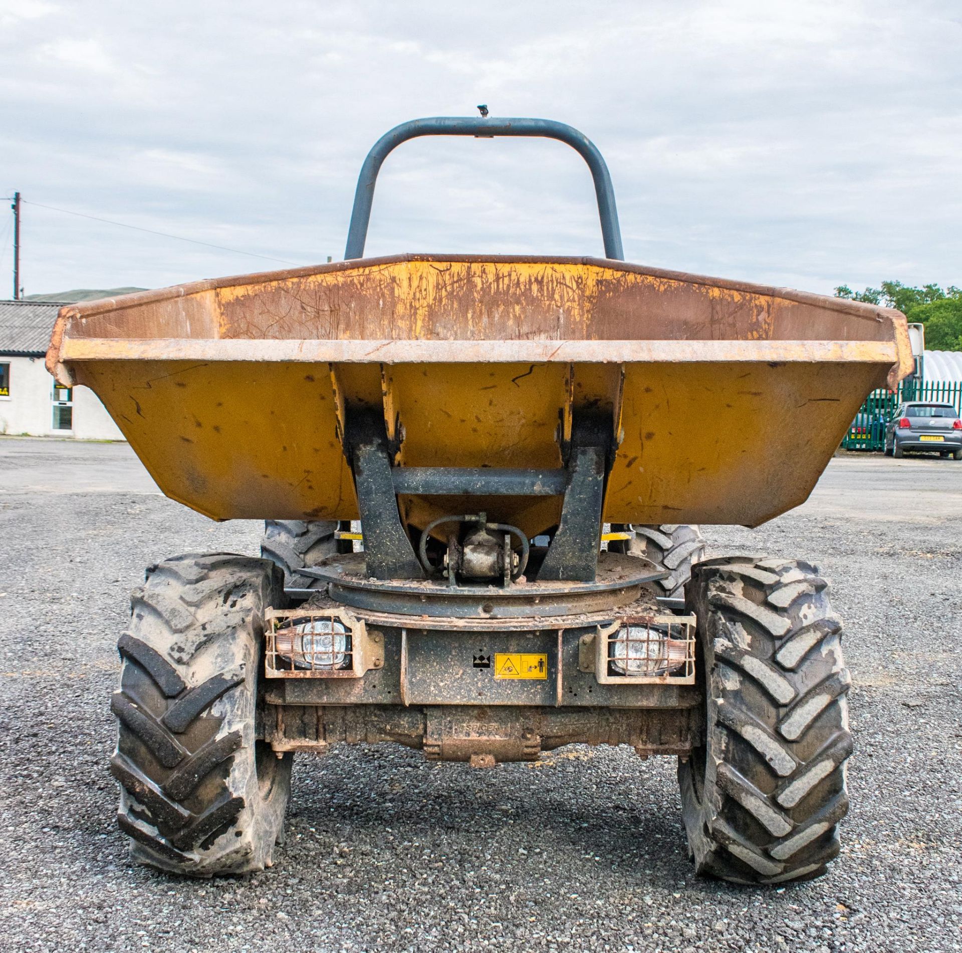 Terex 6 tonne swivel skip dumper Reg No: Q880 WAG   c/w V5 Road Reg Certificate Year: 2013 S/N: - Image 5 of 19