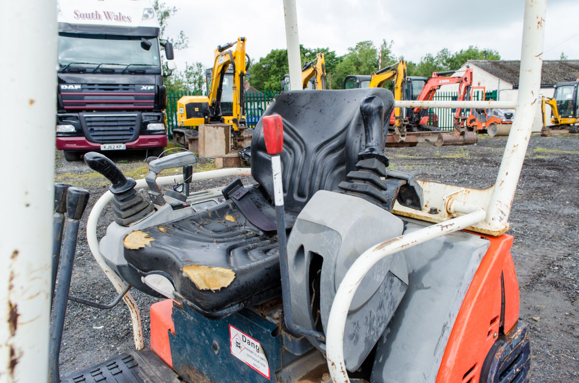 Kubota KX36-3 1.5 tonne rubber tracked mini excavator Year: S/N: 7075955 Recorded Hours: 3843 blade, - Image 16 of 19