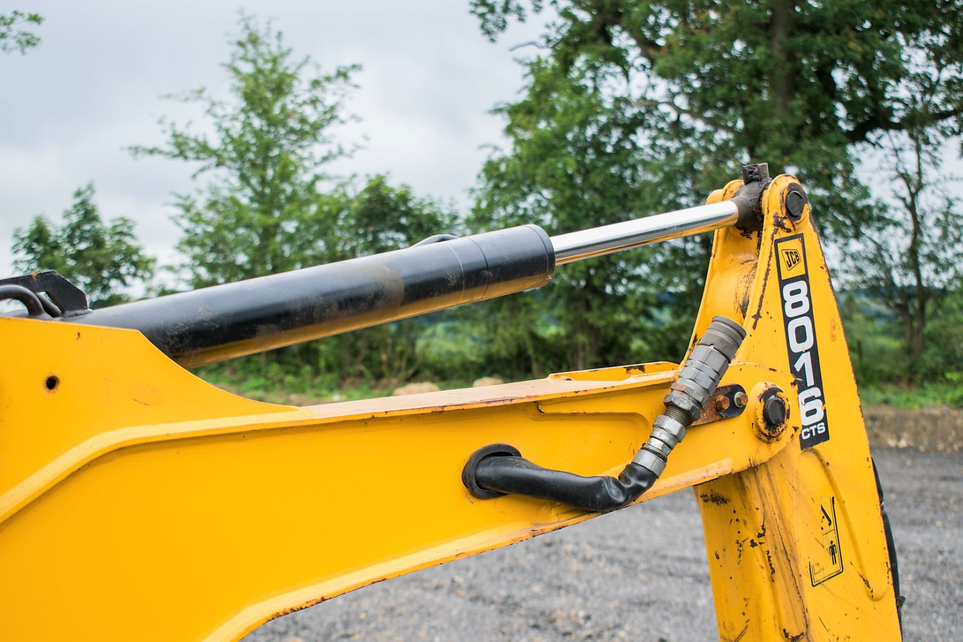 JCB 8016 CTS 1.5 tonne rubber tracked mini excavator Year: 2014 S/N: 2071572 Recorded Hours: 1974 - Image 16 of 25