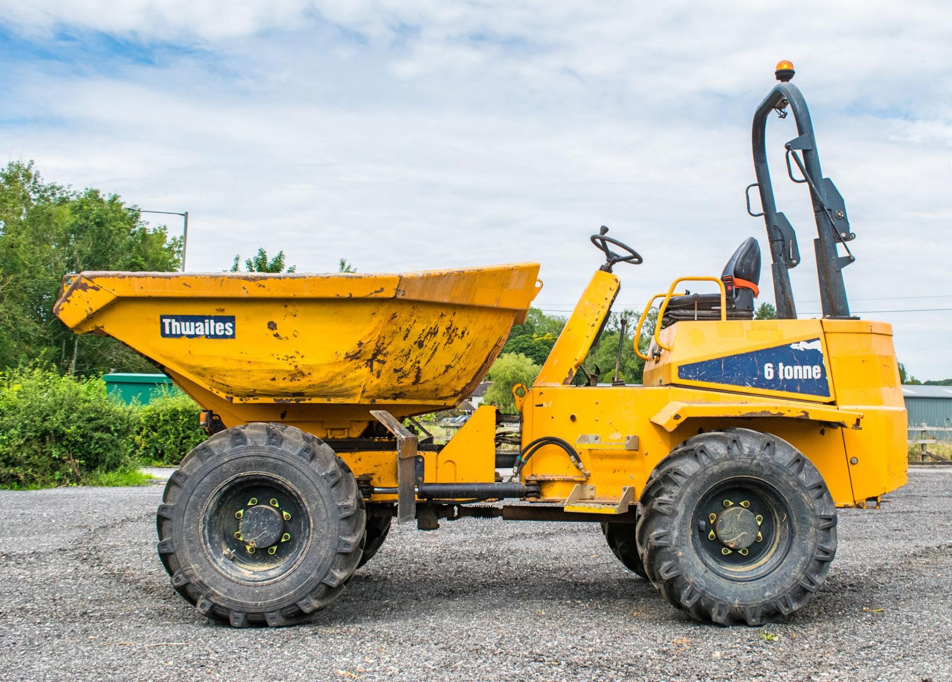 Thwaites 6 tonne swivel skip dumper  Reg No: MX64 OJD   c/w V5 Road Reg Certificate Year: 2013  S/N: - Image 8 of 18