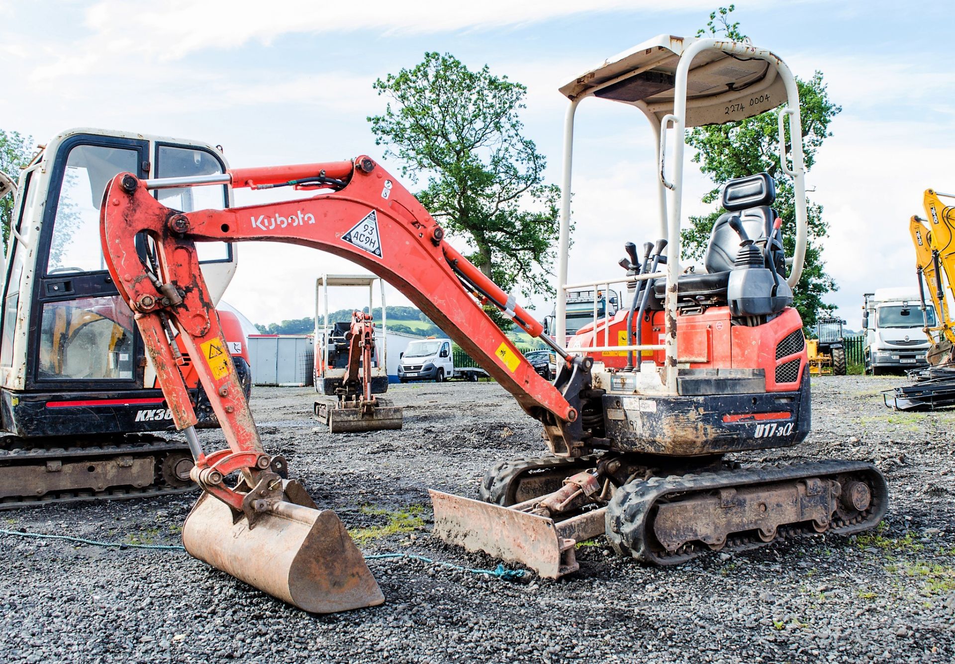 Kubota U17-3 1.7 tonne rubber tracked mini excavator Year: 2011 S/N: H13948 Recorded Hours: 2779