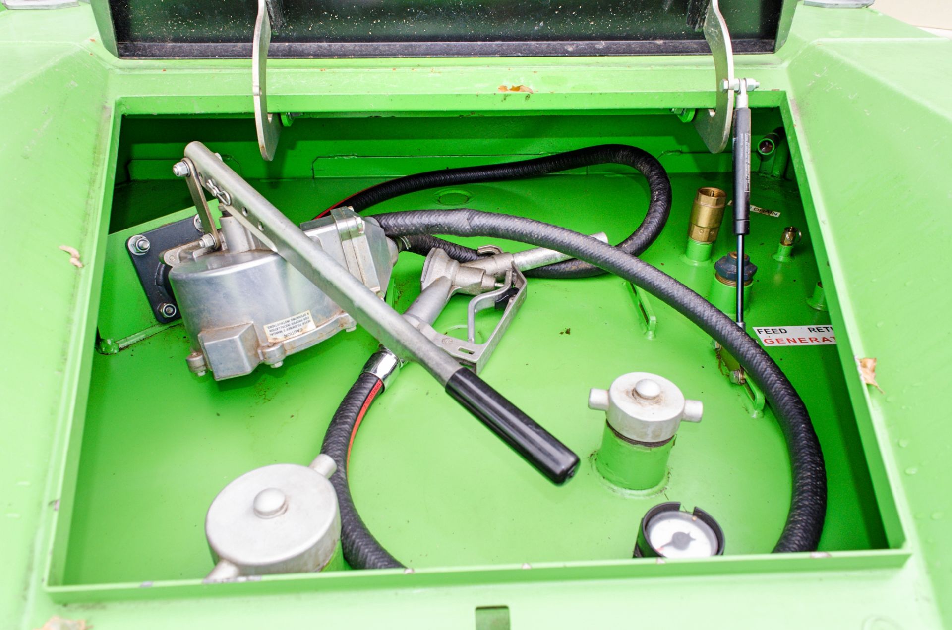 Cross Plant 900 litre fuel cube bunded static fuel bowser  c/w hand pump, delivery hose & trigger - Image 2 of 2