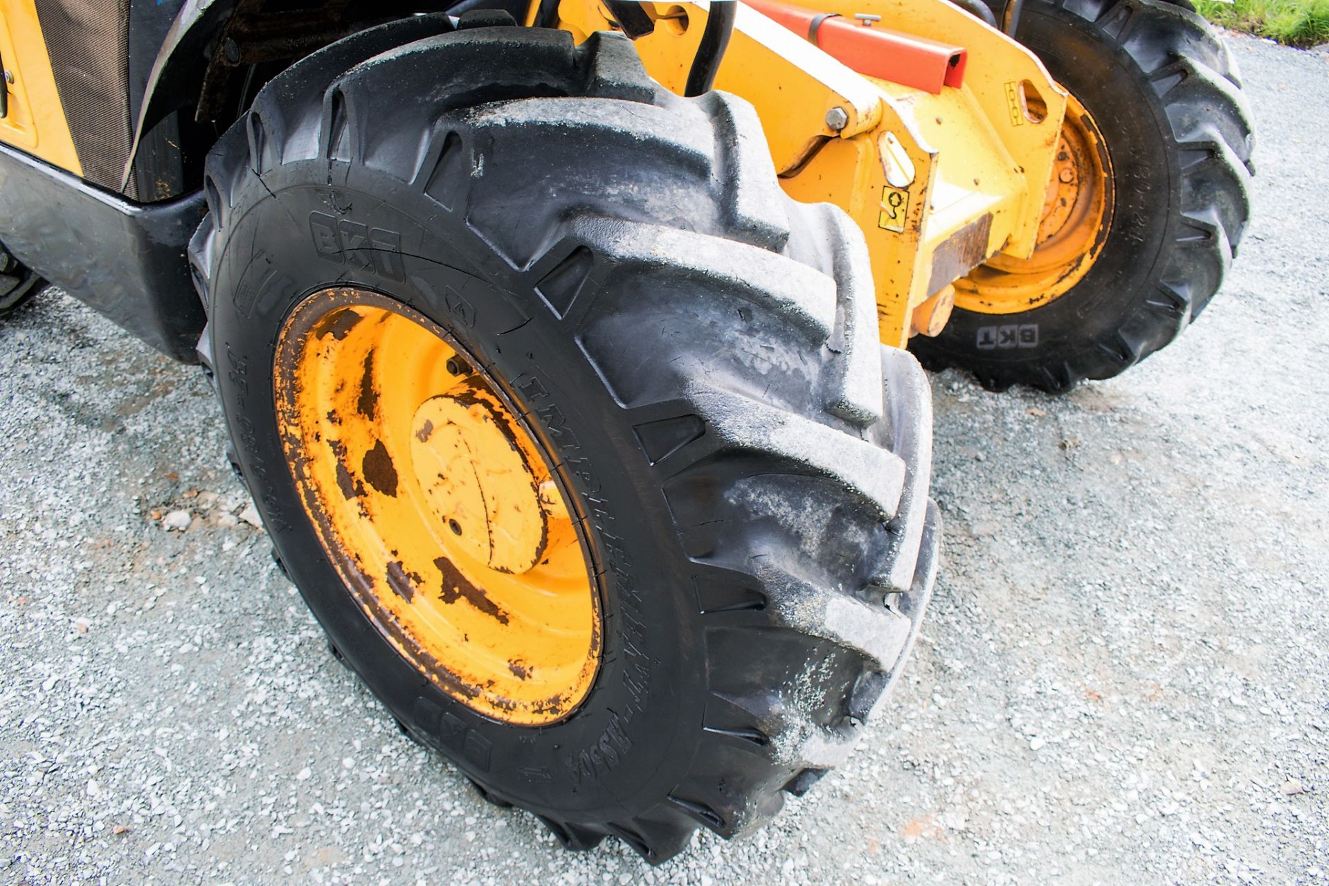 JCB 535-95 9.5 metre telescopic handler Registration Number: CX04 FME Year: 2004 S/N: 1066079 - Image 16 of 22