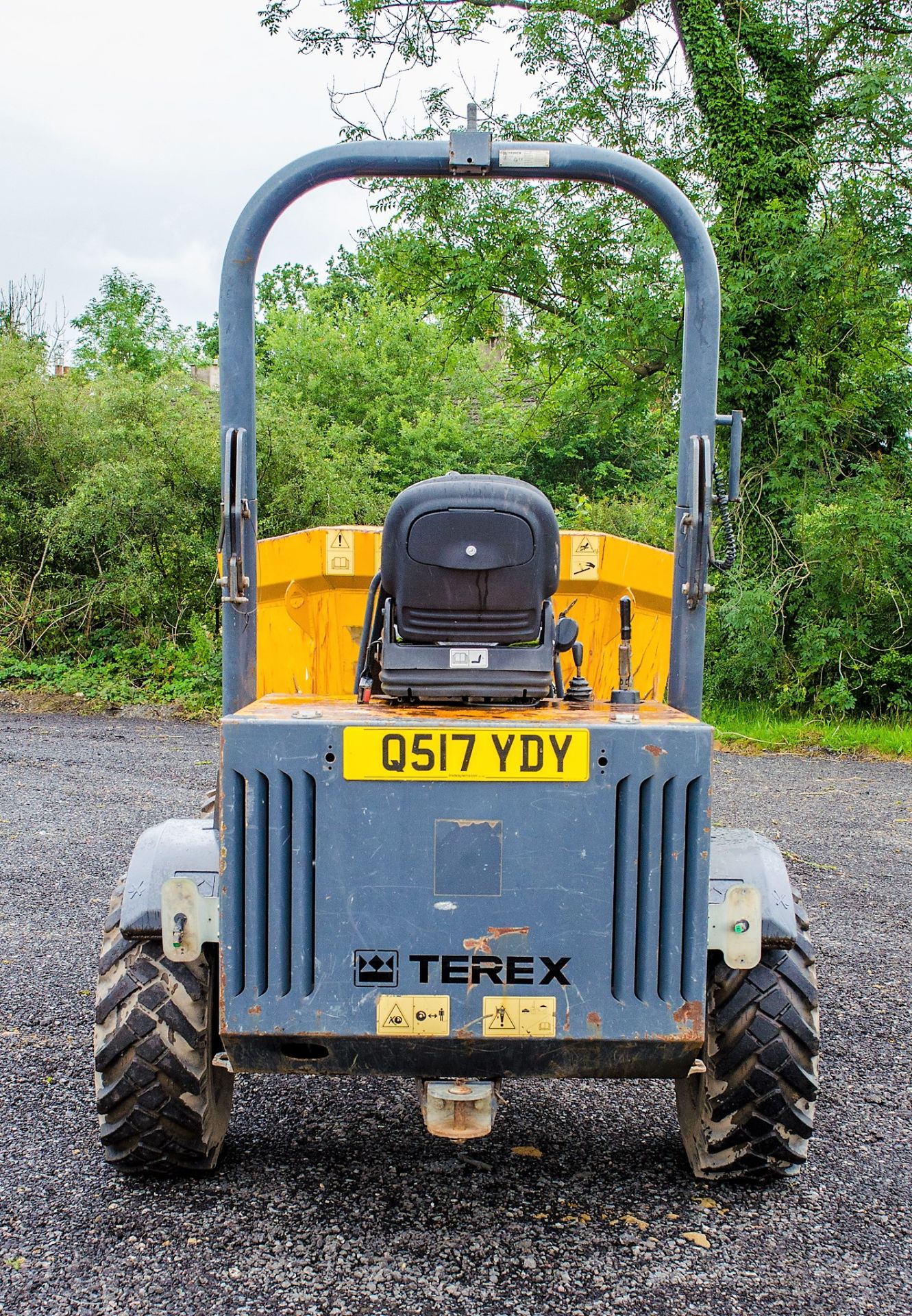 Terex TA3s 3 tonne swivel skip dumper Reg No: Q517 YDY   c/w V5 Road Reg Certificate Year: 2014 S/N: - Image 6 of 19