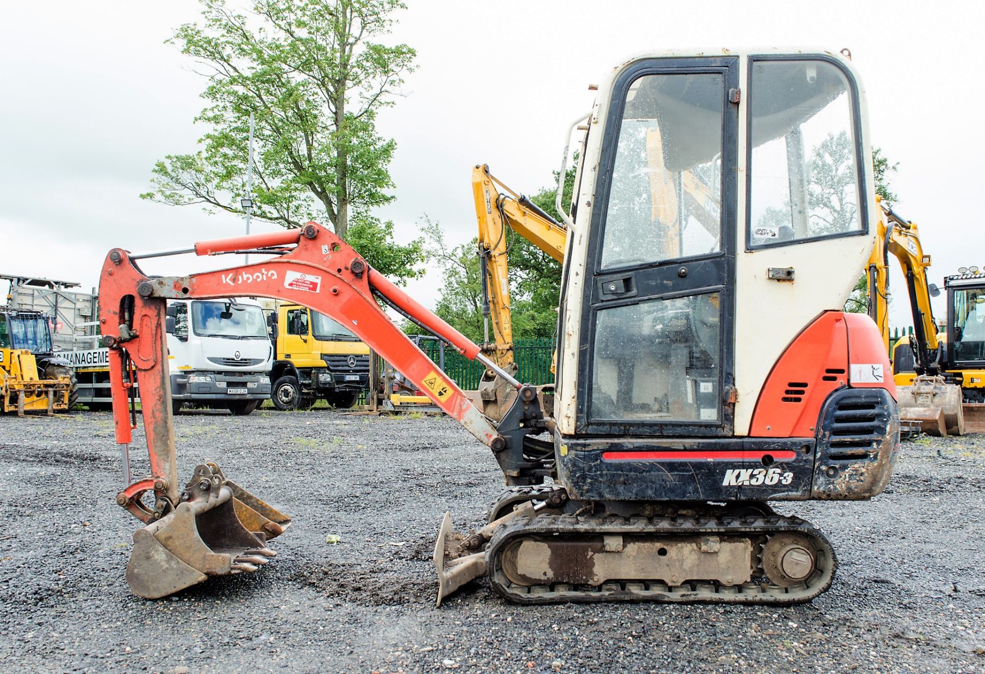 Kubota KX36-3 1.5 tonne rubber tracked mini excavator Year: S/N: 5528 blade, piped & 3 buckets - Image 8 of 18