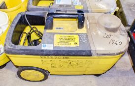 Karcher Puzzi 100 240v carpet cleaning machine