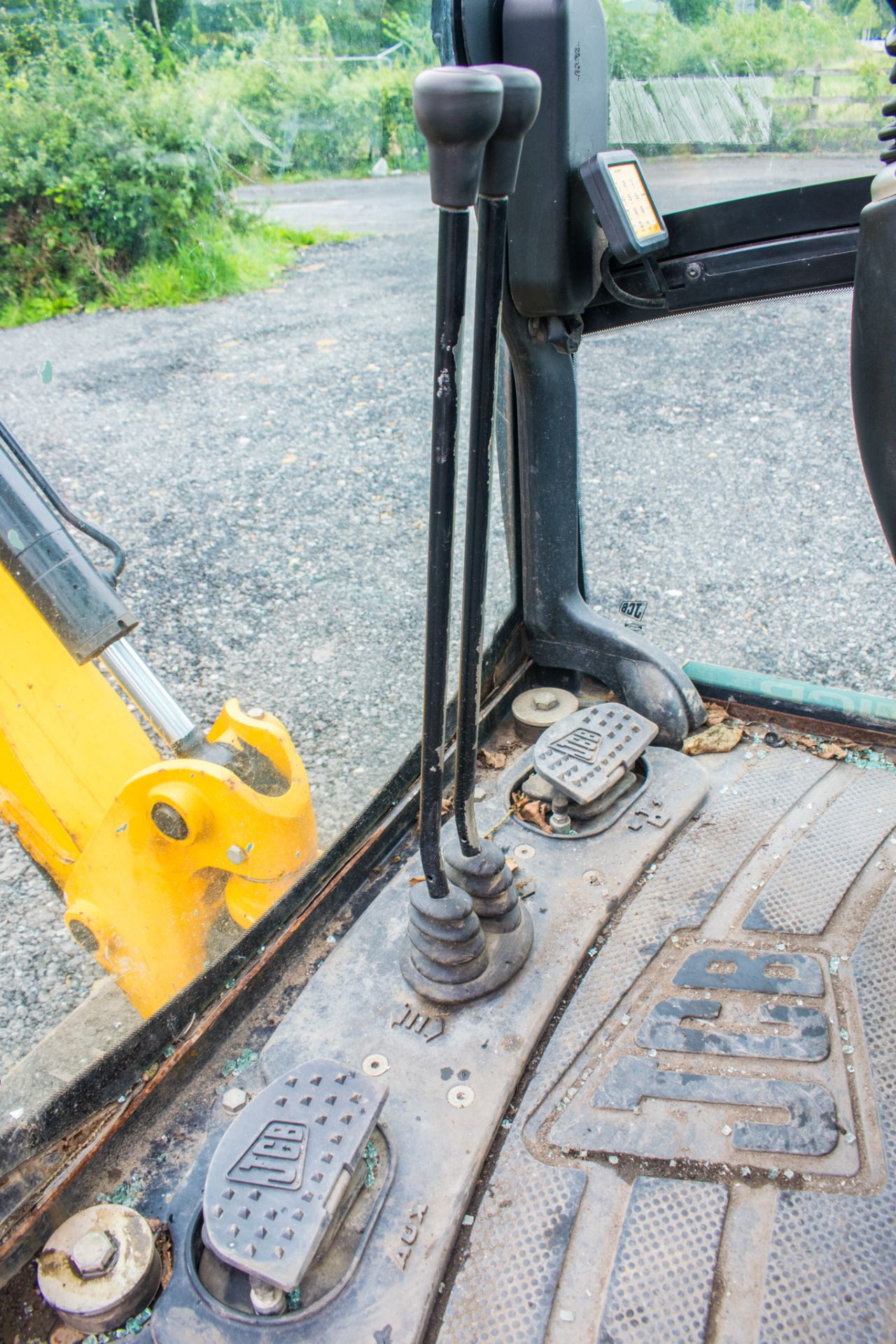 JCB 8016 CTS 1.6 tonne rubber tracked mini excavator Year: 2013 S/N: 71384 Recorded Hours: 1254 - Image 16 of 17