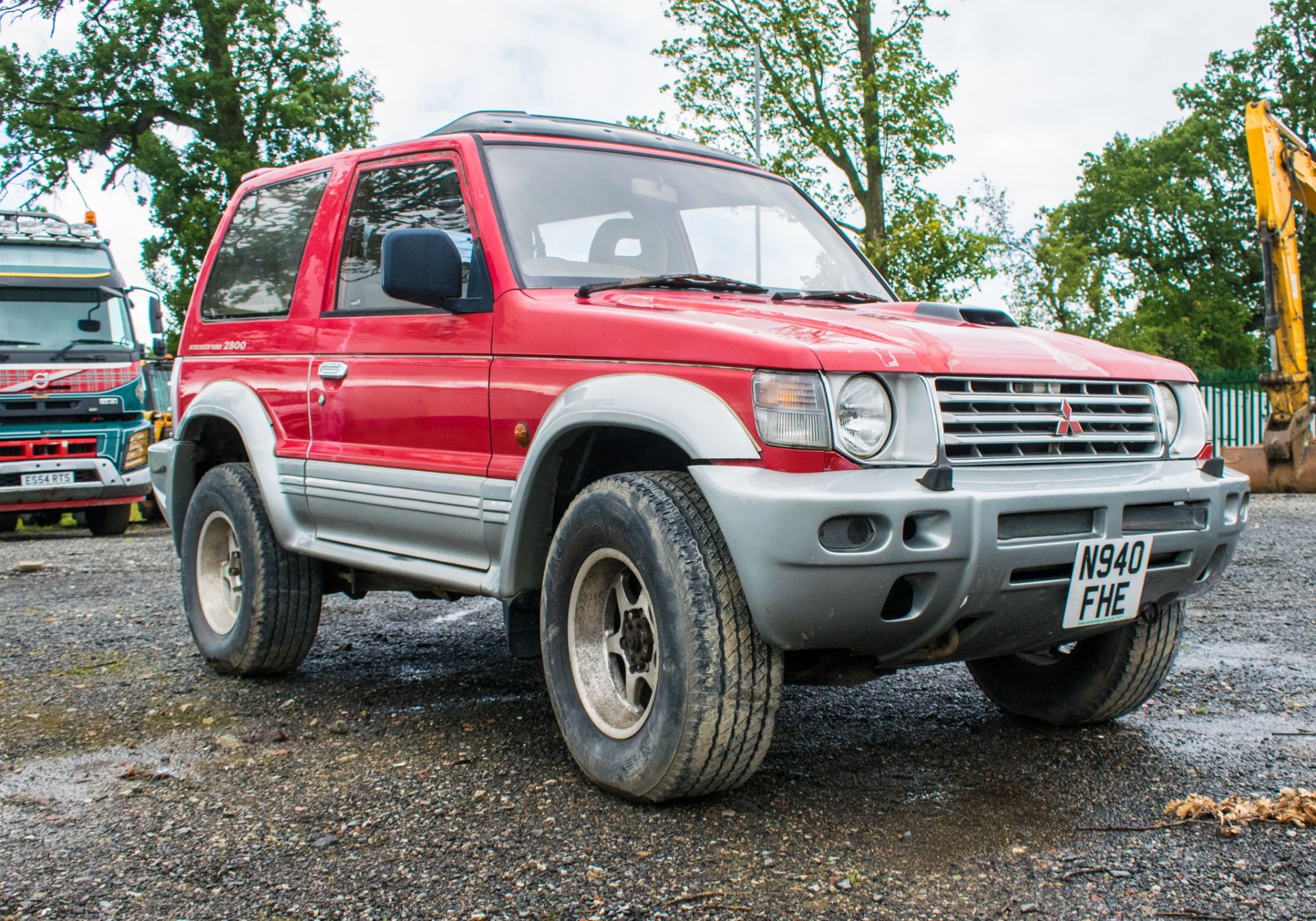 Mitsubishi Shogun 2800 diesel 3 door SUV Registration Number: N940 FHE Date of Registration: 31/12/ - Image 2 of 17