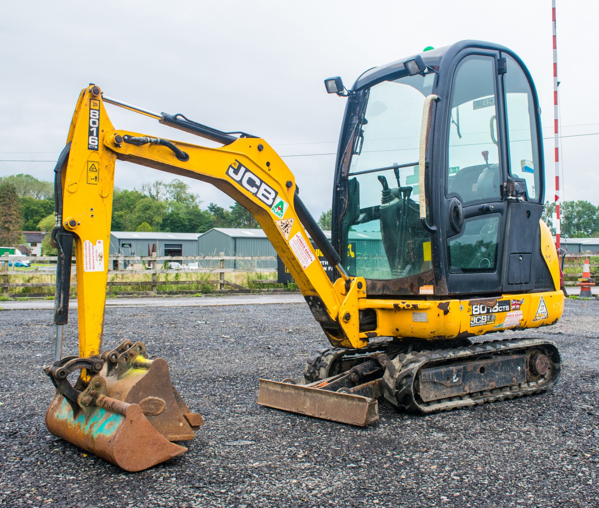 JCB 8016 CTS 1.6 tonne rubber tracked mini excavator Year: 2014 S/N: 71537 Recorded Hours: 1913