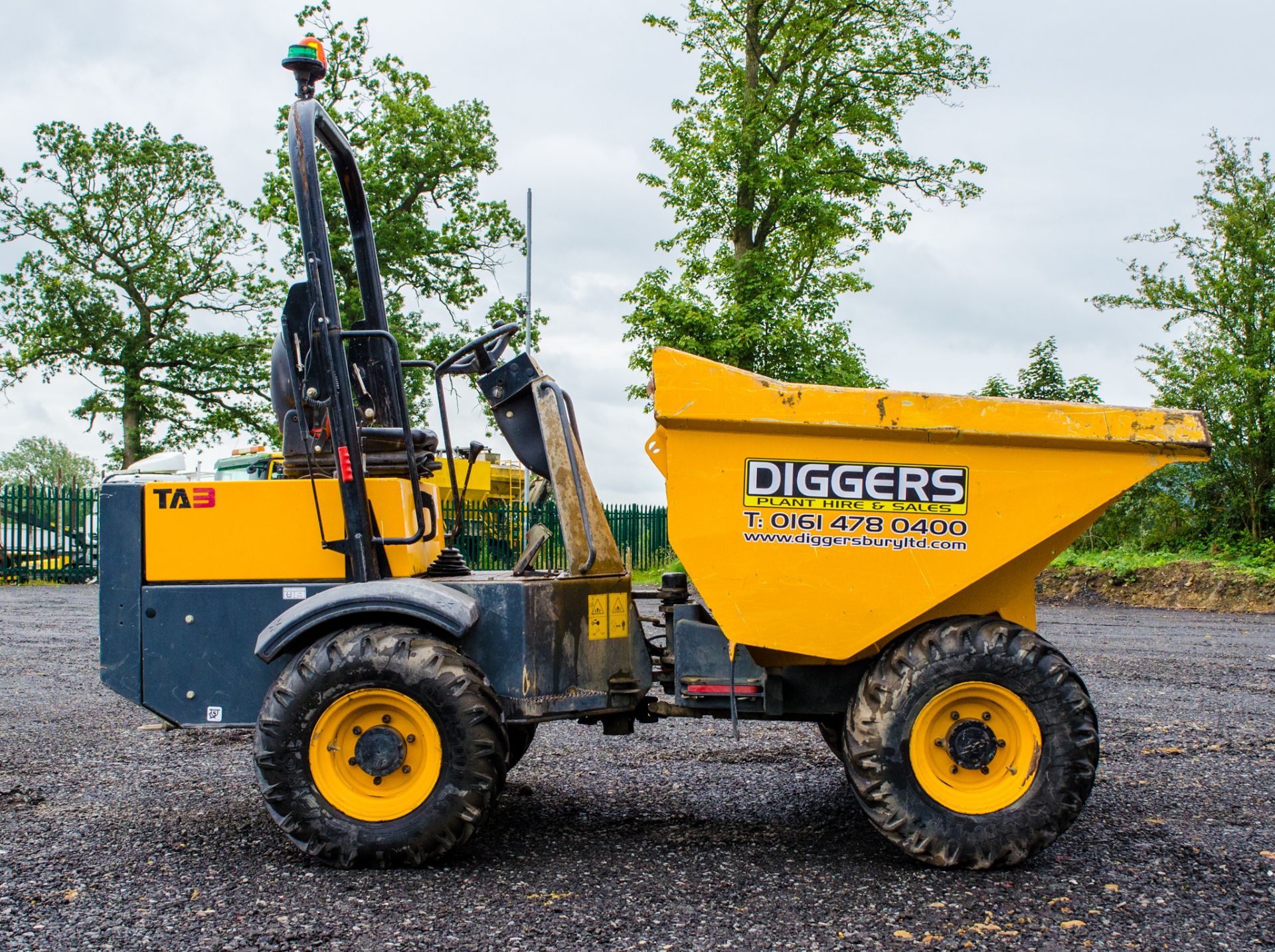 Terex TA3 3 tonne straight skip dumper Year: 2017 S/N: EJHPA3531 Recorded Hours: 795 - Image 7 of 18