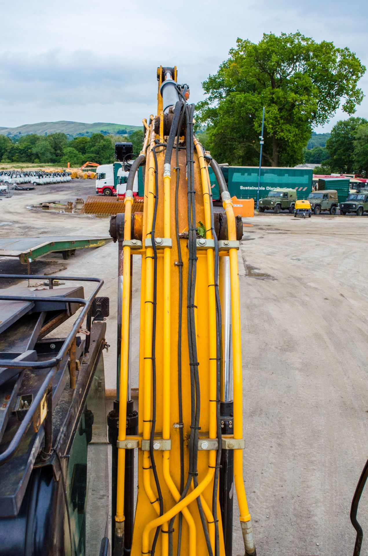 JCB JS 130 LC 13 tonne steel tracked excavator  Year: 2014 S/N: 2134021 Recorded Hours: 7286 - Image 18 of 21