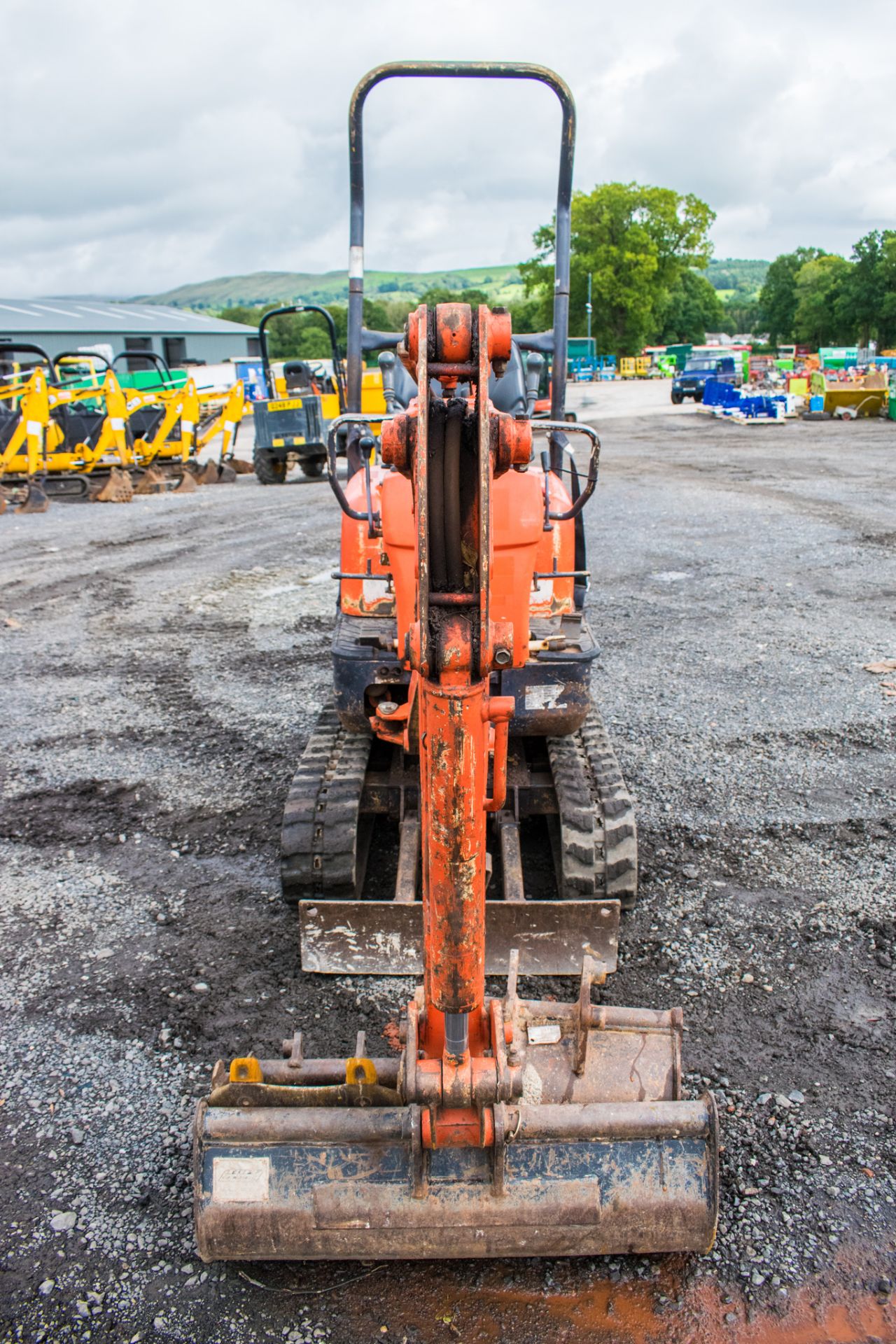 Kubota K008-3 0.8 tonne rubber tracked excavator Year: 2005 S/N: R/H: 2661 22760035 blade, expanding - Image 5 of 17